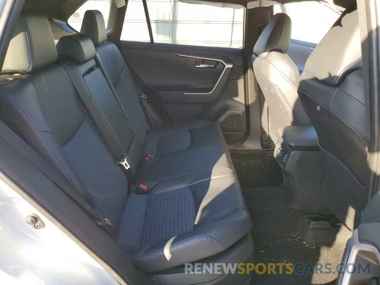 12 fotografías del automóvil dañado JTME6RFV2RD561964 TOYOTA RAV4 2024