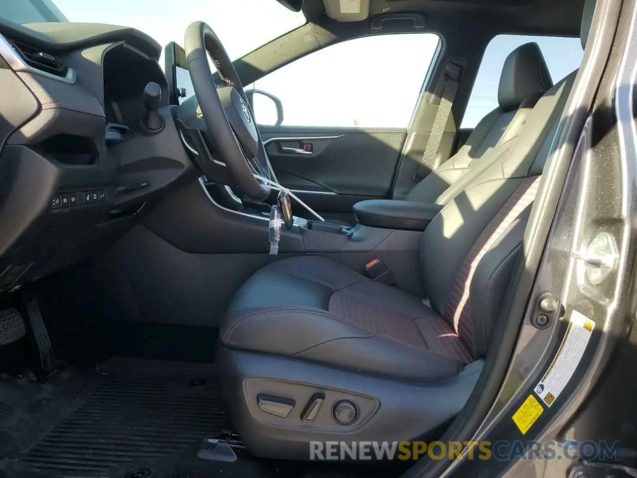 7 fotografías del automóvil dañado JTMEB3FV8RD231920 TOYOTA RAV4 2024