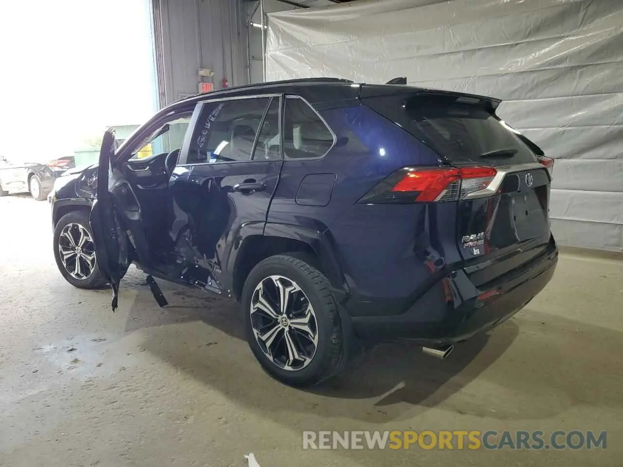 2 fotografías del automóvil dañado JTMEB3FVXRD190397 TOYOTA RAV4 2024
