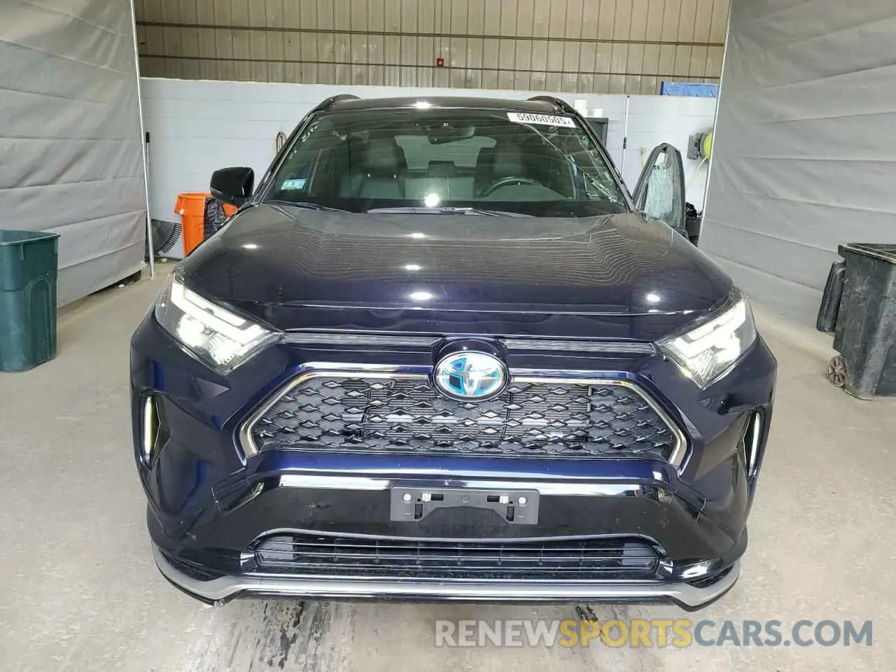 5 fotografías del automóvil dañado JTMEB3FVXRD190397 TOYOTA RAV4 2024