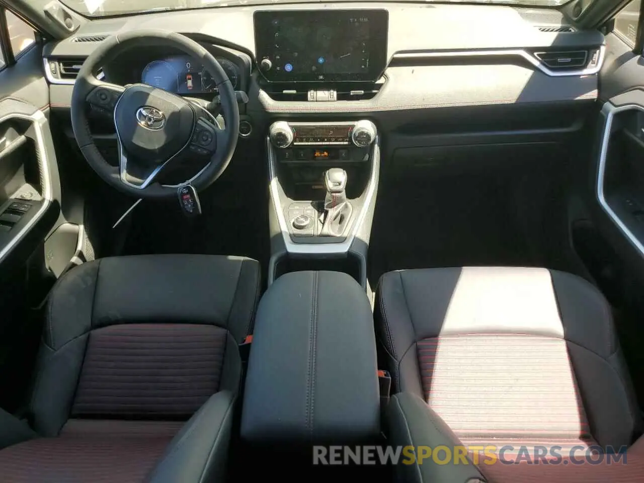 8 fotografías del automóvil dañado JTMEB3FVXRD207926 TOYOTA RAV4 2024