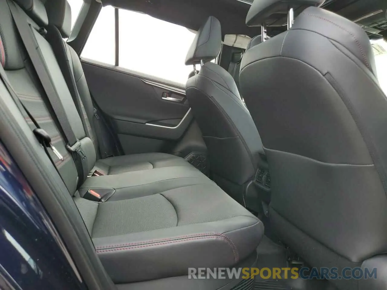 11 fotografías del automóvil dañado JTMFB3FV0RD207938 TOYOTA RAV4 2024