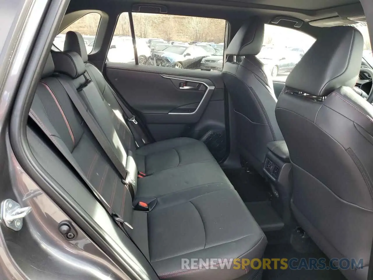11 fotografías del automóvil dañado JTMFB3FV0RD232497 TOYOTA RAV4 2024