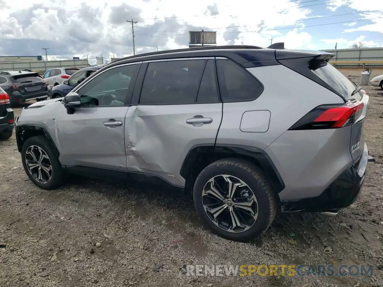 2 fotografías del automóvil dañado JTMFB3FV4RD193526 TOYOTA RAV4 2024
