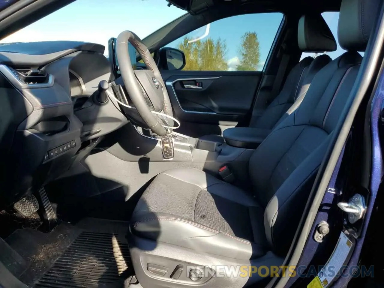 7 fotografías del automóvil dañado JTMFB3FV7RD198039 TOYOTA RAV4 2024