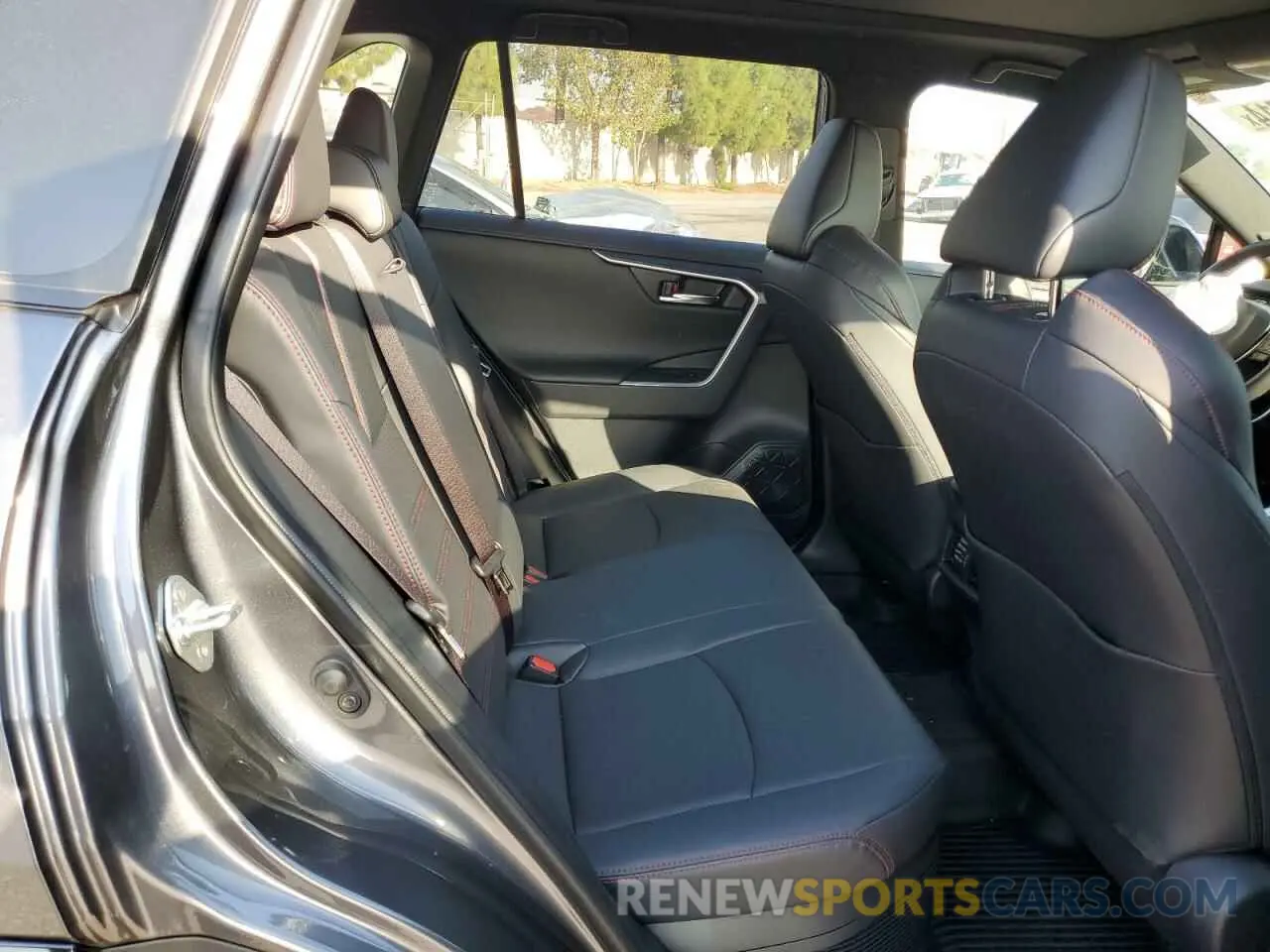 11 fotografías del automóvil dañado JTMFB3FV8RD215303 TOYOTA RAV4 2024