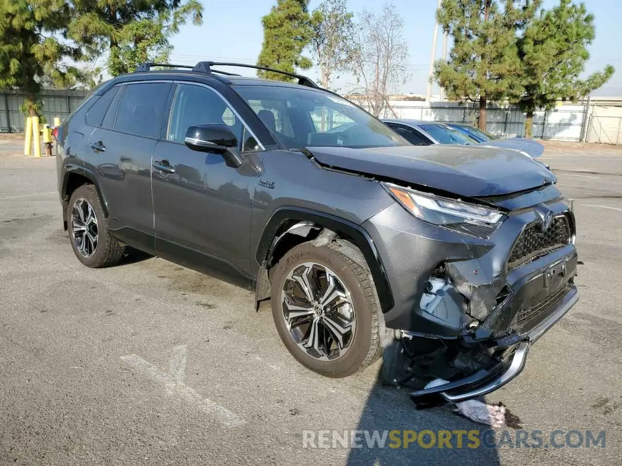 4 fotografías del automóvil dañado JTMFB3FV8RD215303 TOYOTA RAV4 2024
