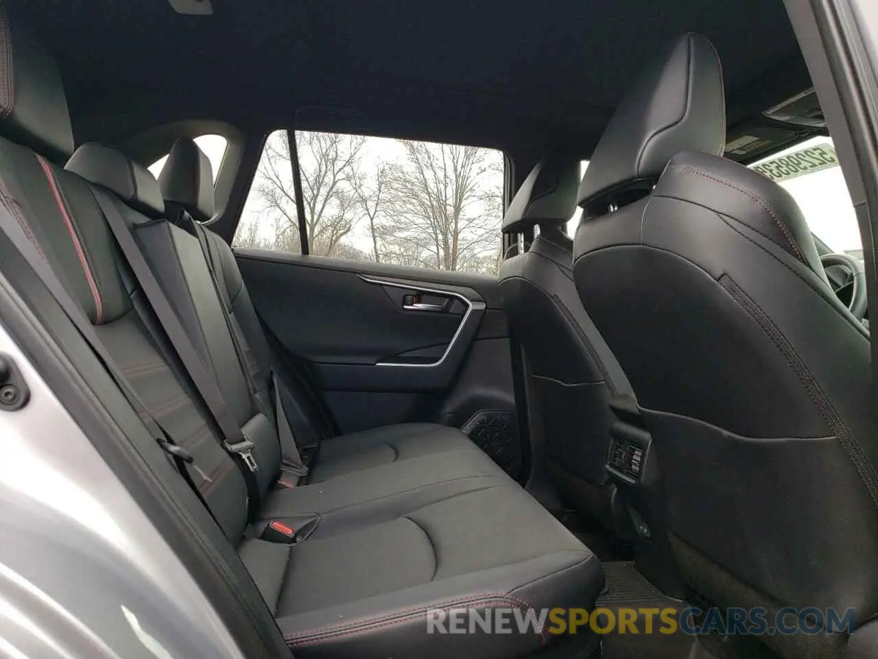 11 fotografías del automóvil dañado JTMFB3FVXRD184474 TOYOTA RAV4 2024