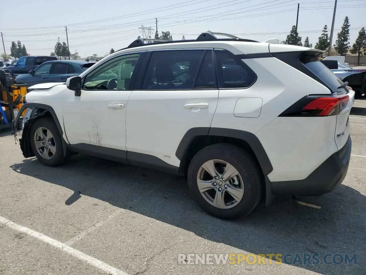 2 fotografías del automóvil dañado JTMMWRFV8RD256447 TOYOTA RAV4 2024