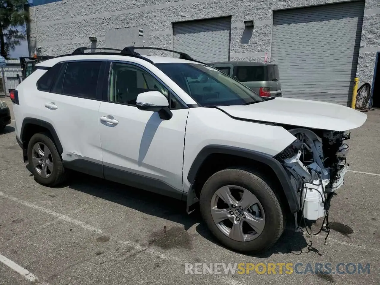 4 fotografías del automóvil dañado JTMMWRFV8RD256447 TOYOTA RAV4 2024