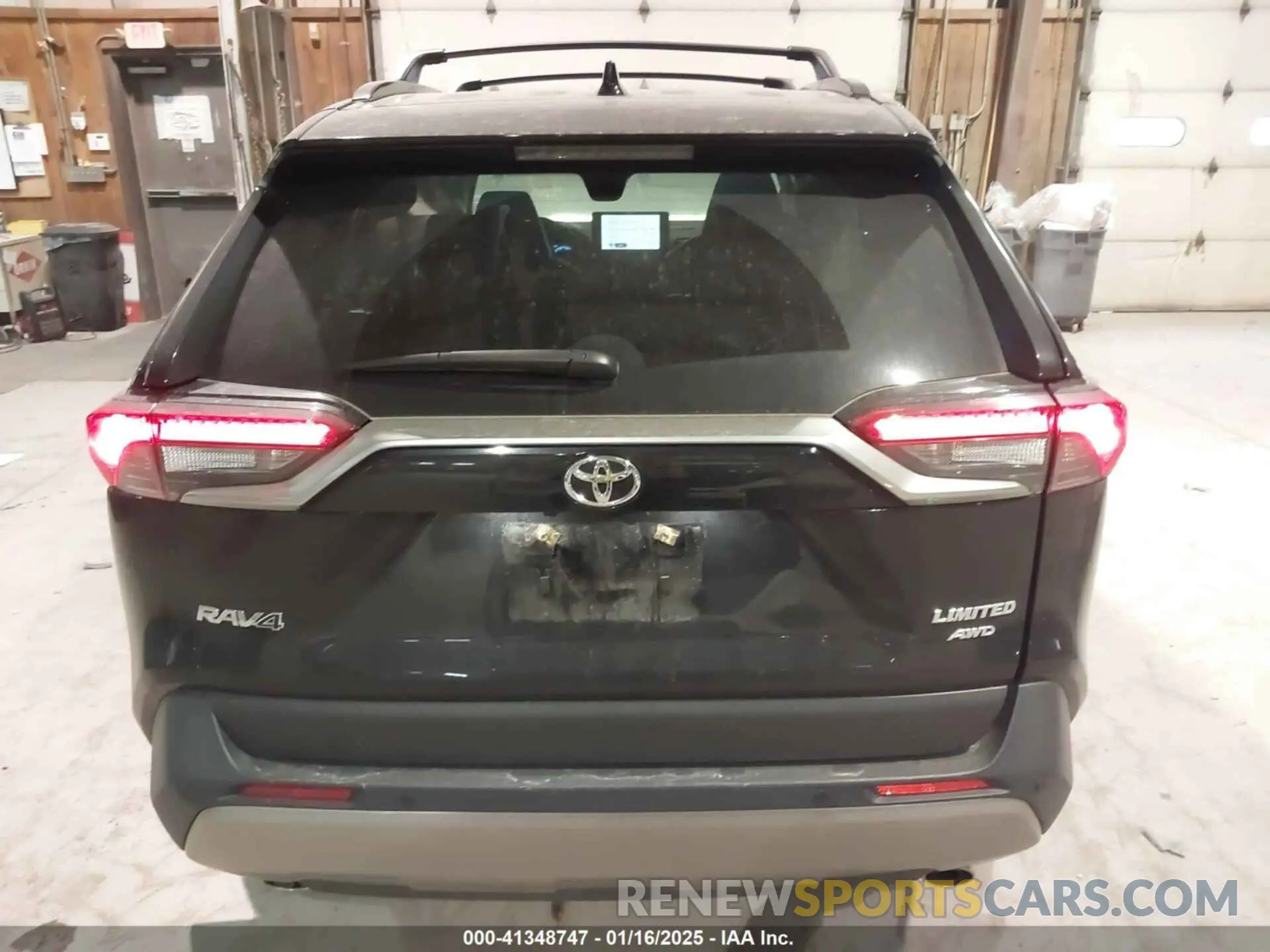 16 fotografías del automóvil dañado JTMN1RFV3RD103784 TOYOTA RAV4 2024