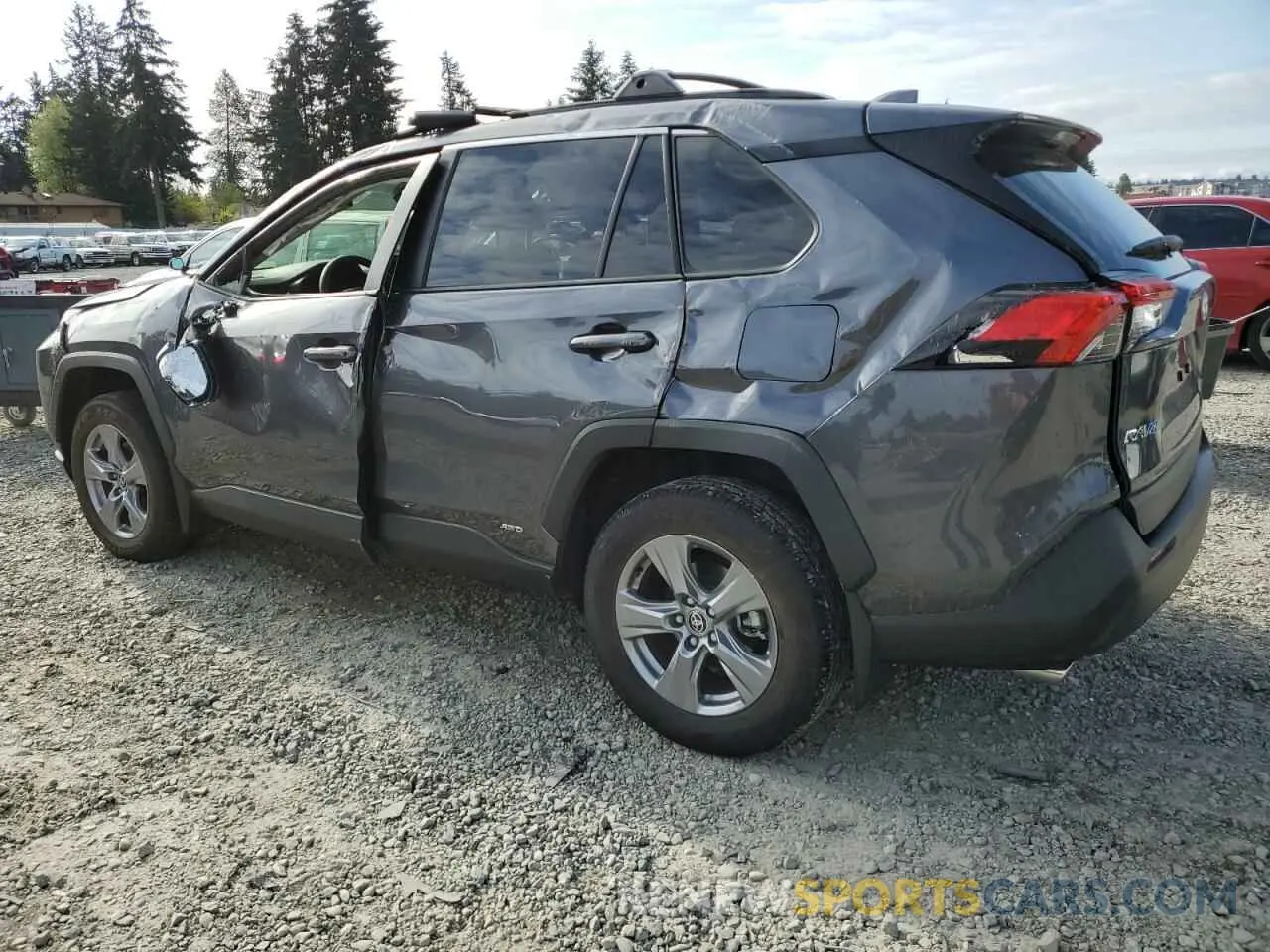 2 fotografías del automóvil dañado JTMRWRFV2RD227158 TOYOTA RAV4 2024