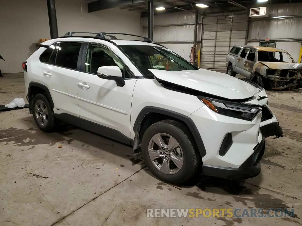 4 fotografías del automóvil dañado JTMRWRFV5RD247016 TOYOTA RAV4 2024