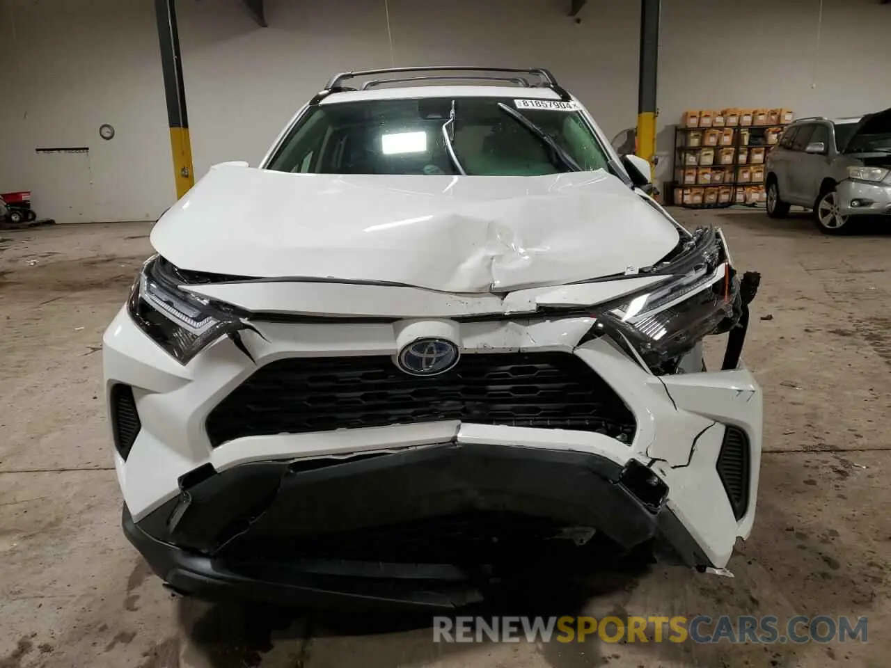 5 fotografías del automóvil dañado JTMRWRFV5RD247016 TOYOTA RAV4 2024