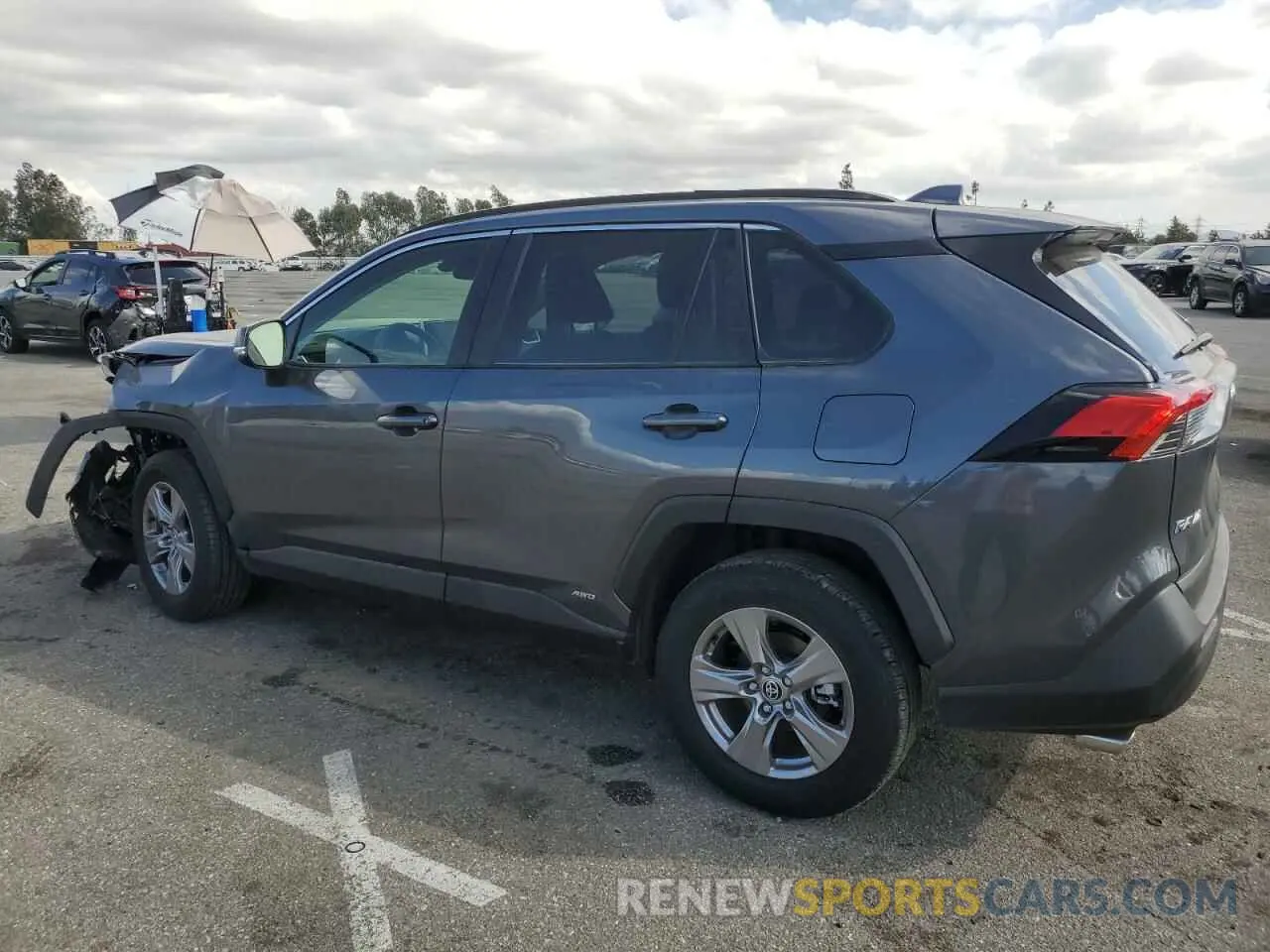 2 fotografías del automóvil dañado JTMRWRFV6RD224456 TOYOTA RAV4 2024