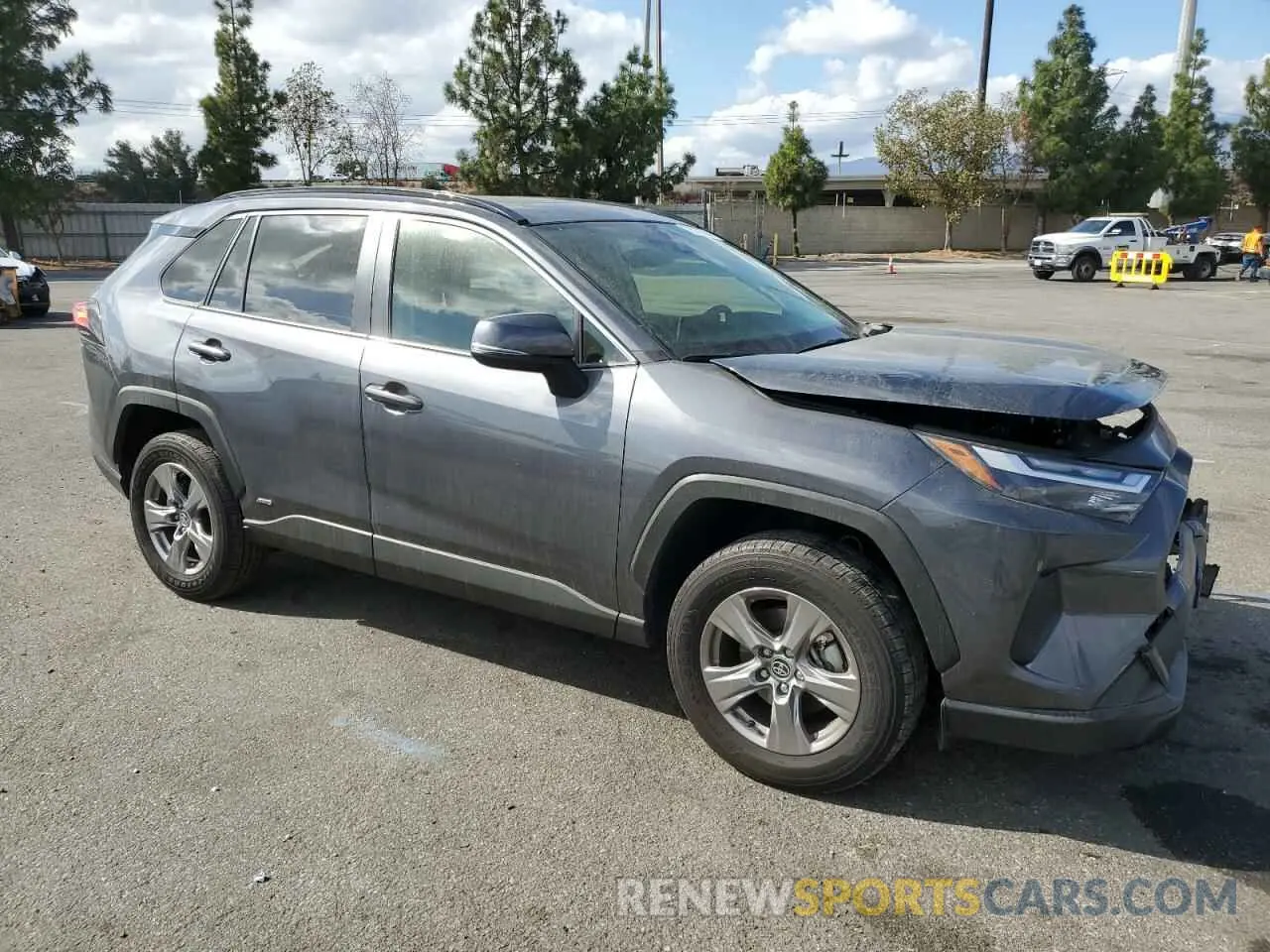 4 fotografías del automóvil dañado JTMRWRFV6RD224456 TOYOTA RAV4 2024