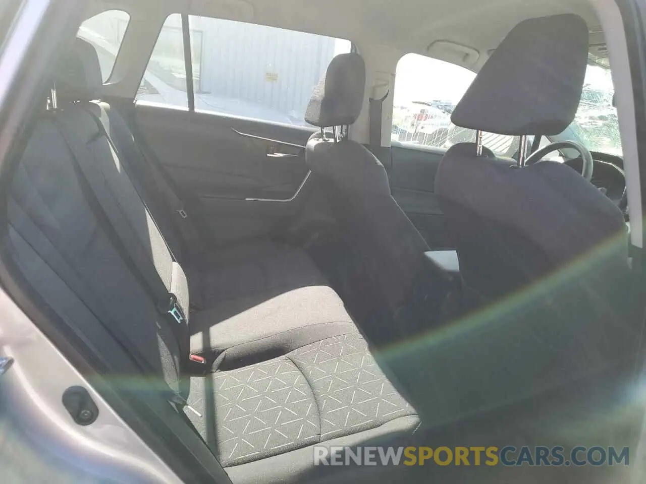 11 fotografías del automóvil dañado JTMRWRFV9RJ058399 TOYOTA RAV4 2024