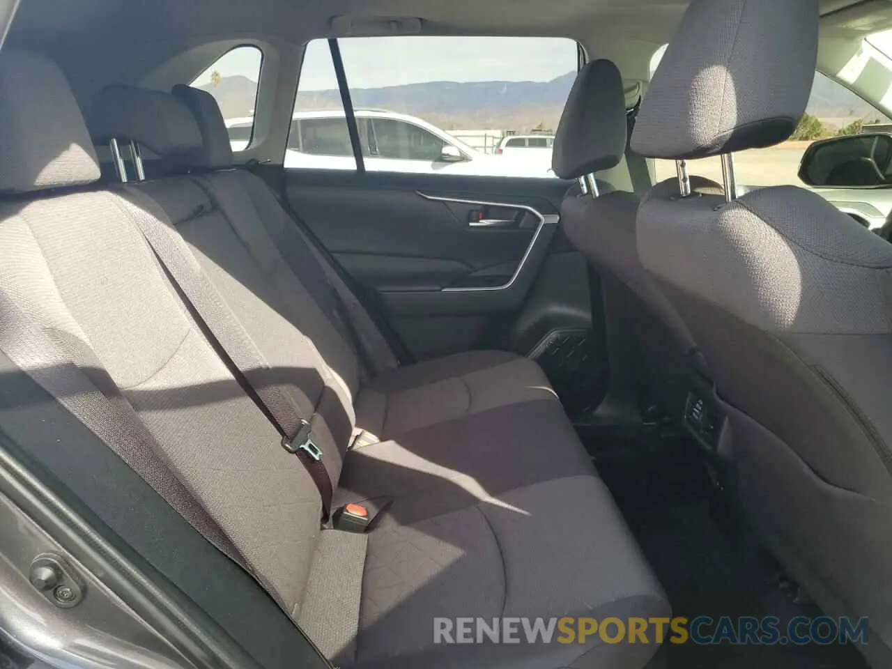 11 fotografías del automóvil dañado JTMRWRFVXRD218322 TOYOTA RAV4 2024