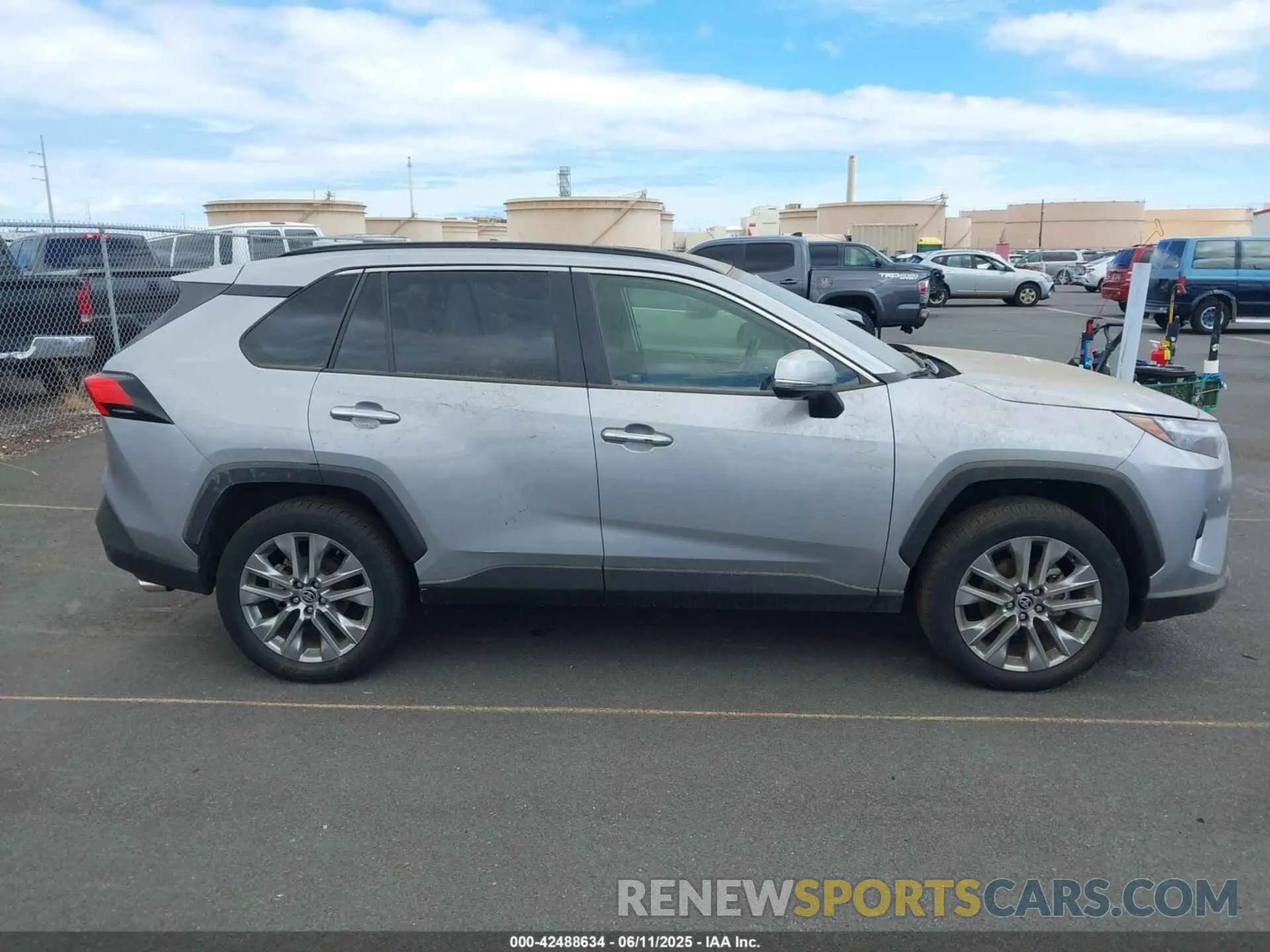 12 fotografías del automóvil dañado JTMY1RFV4RD122938 TOYOTA RAV4 2024