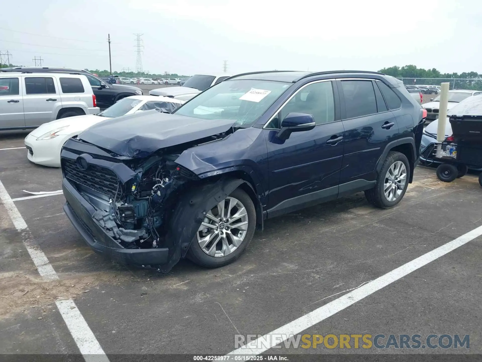 2 fotografías del automóvil dañado 2T3A1RFV3SW498119 TOYOTA RAV4 2025