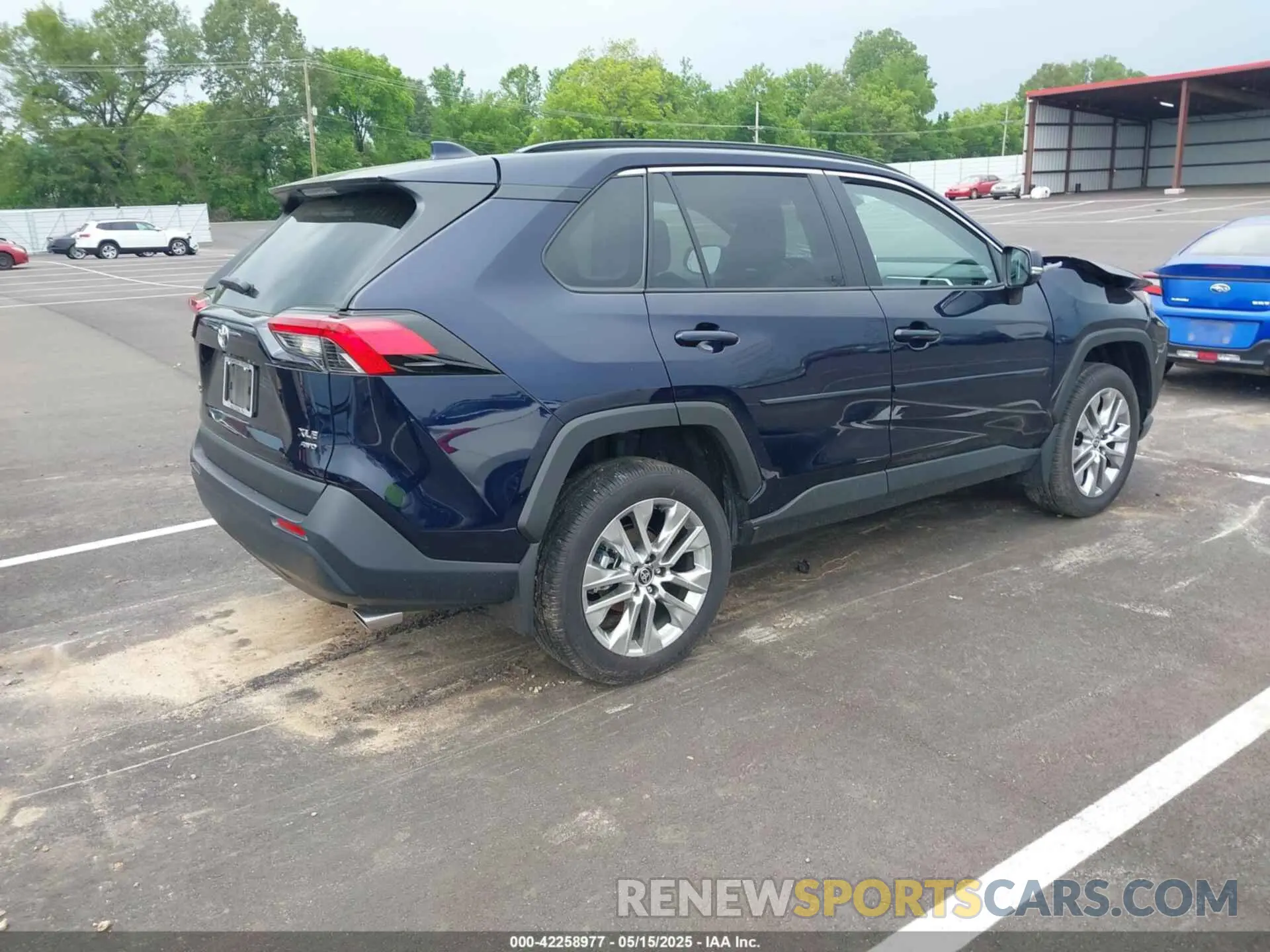 4 fotografías del automóvil dañado 2T3A1RFV3SW498119 TOYOTA RAV4 2025