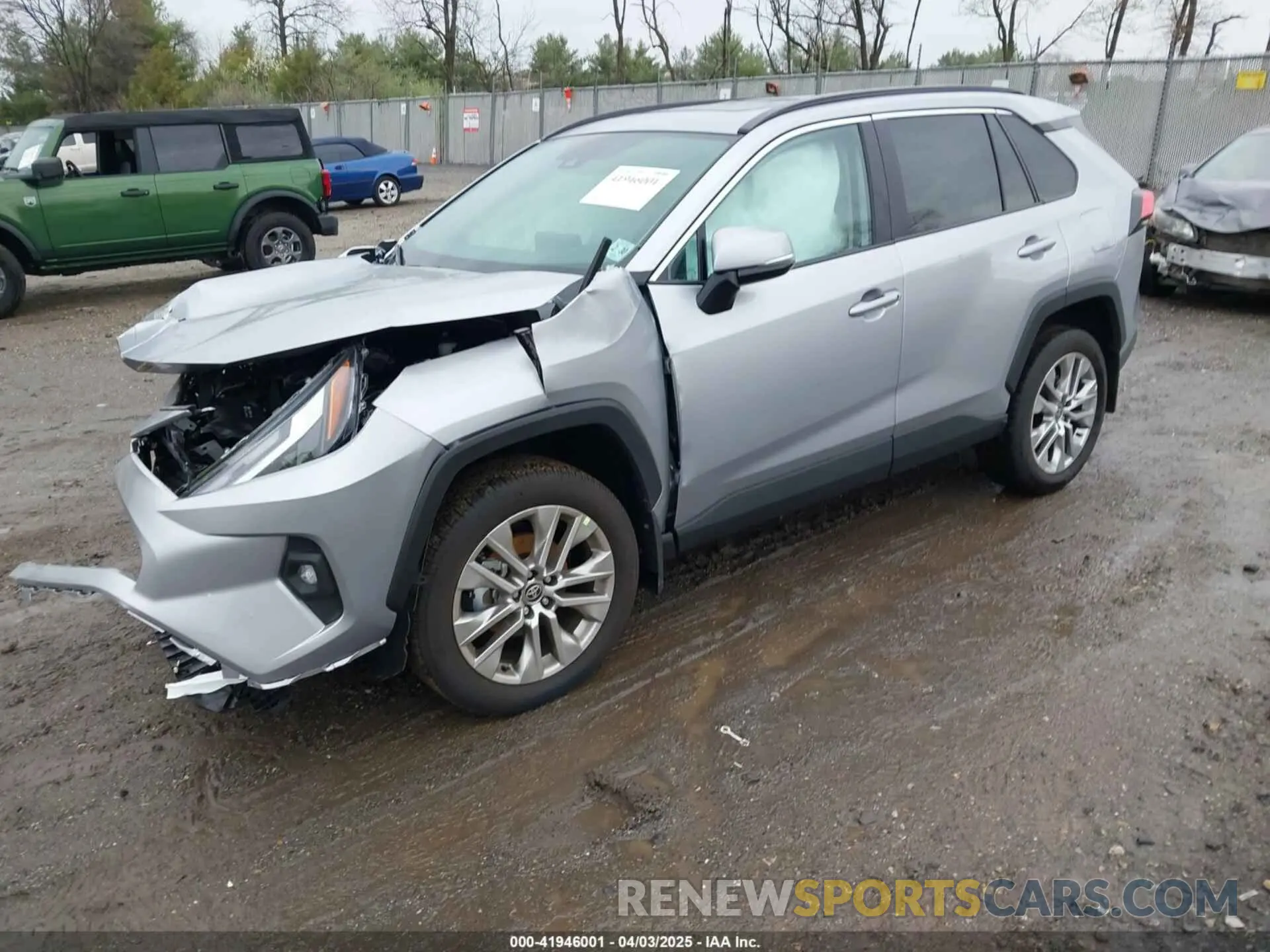 2 fotografías del automóvil dañado 2T3A1RFV6SC503413 TOYOTA RAV4 2025