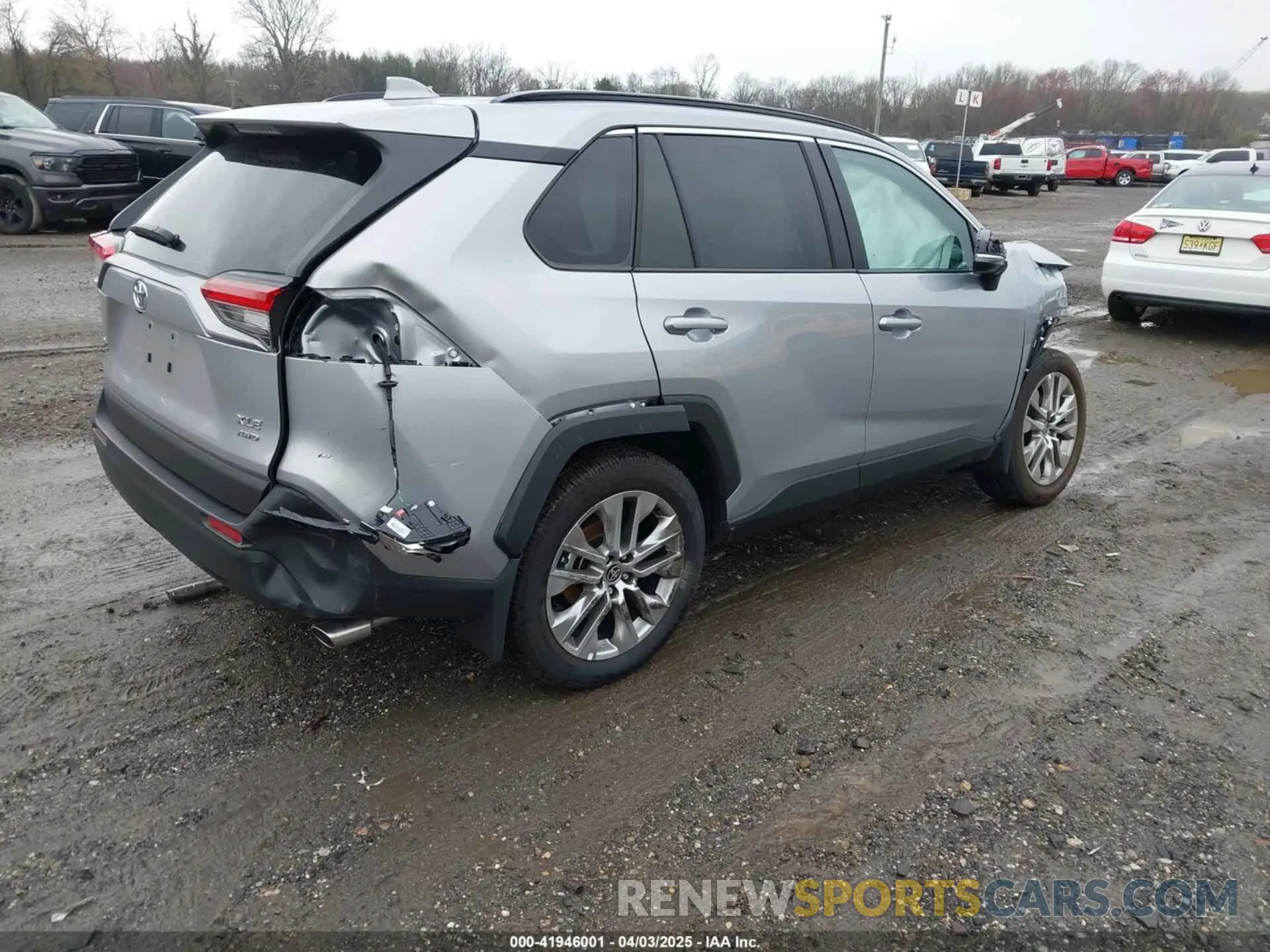 4 fotografías del automóvil dañado 2T3A1RFV6SC503413 TOYOTA RAV4 2025