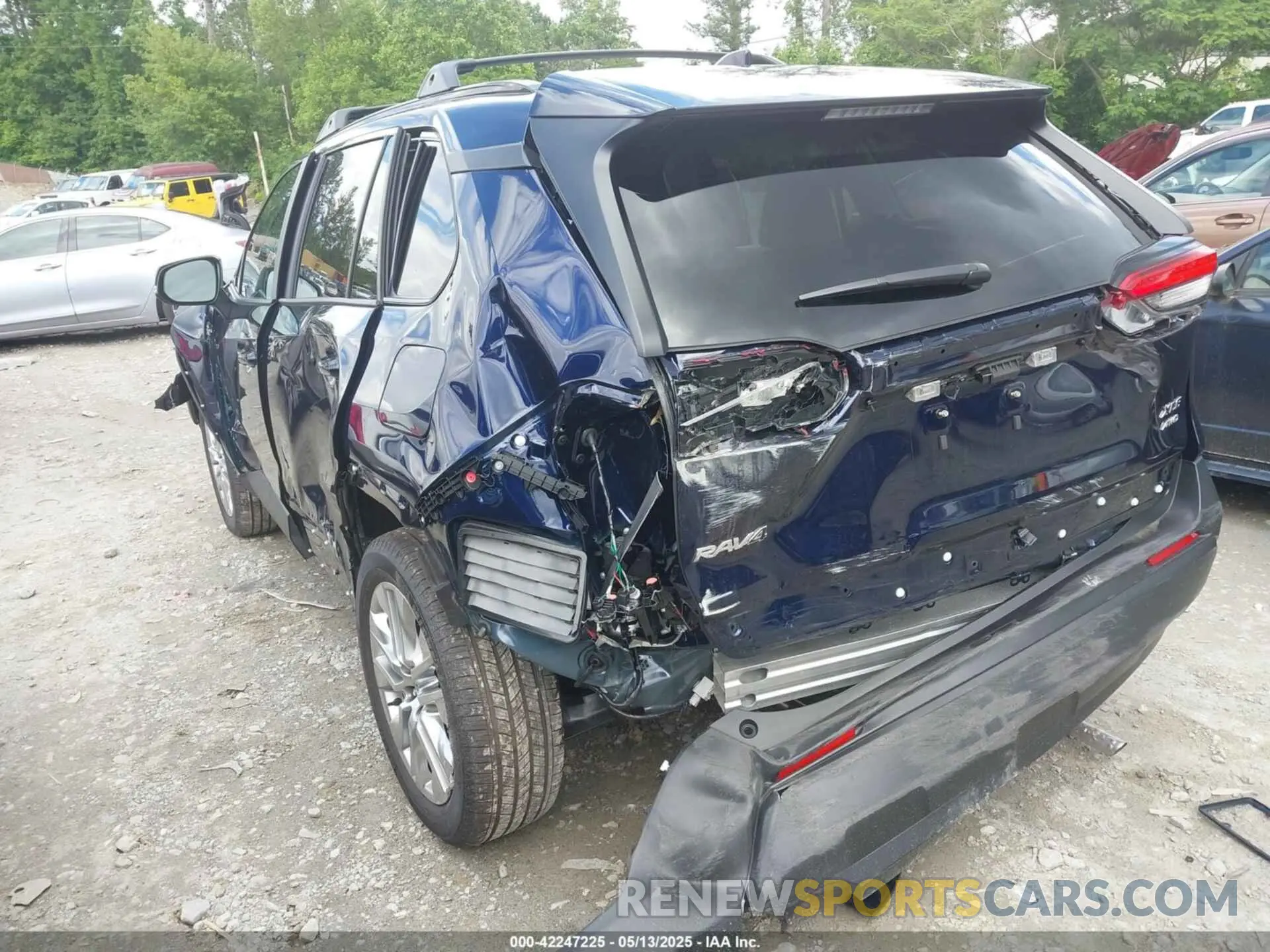 3 fotografías del automóvil dañado 2T3A1RFV7SW514631 TOYOTA RAV4 2025