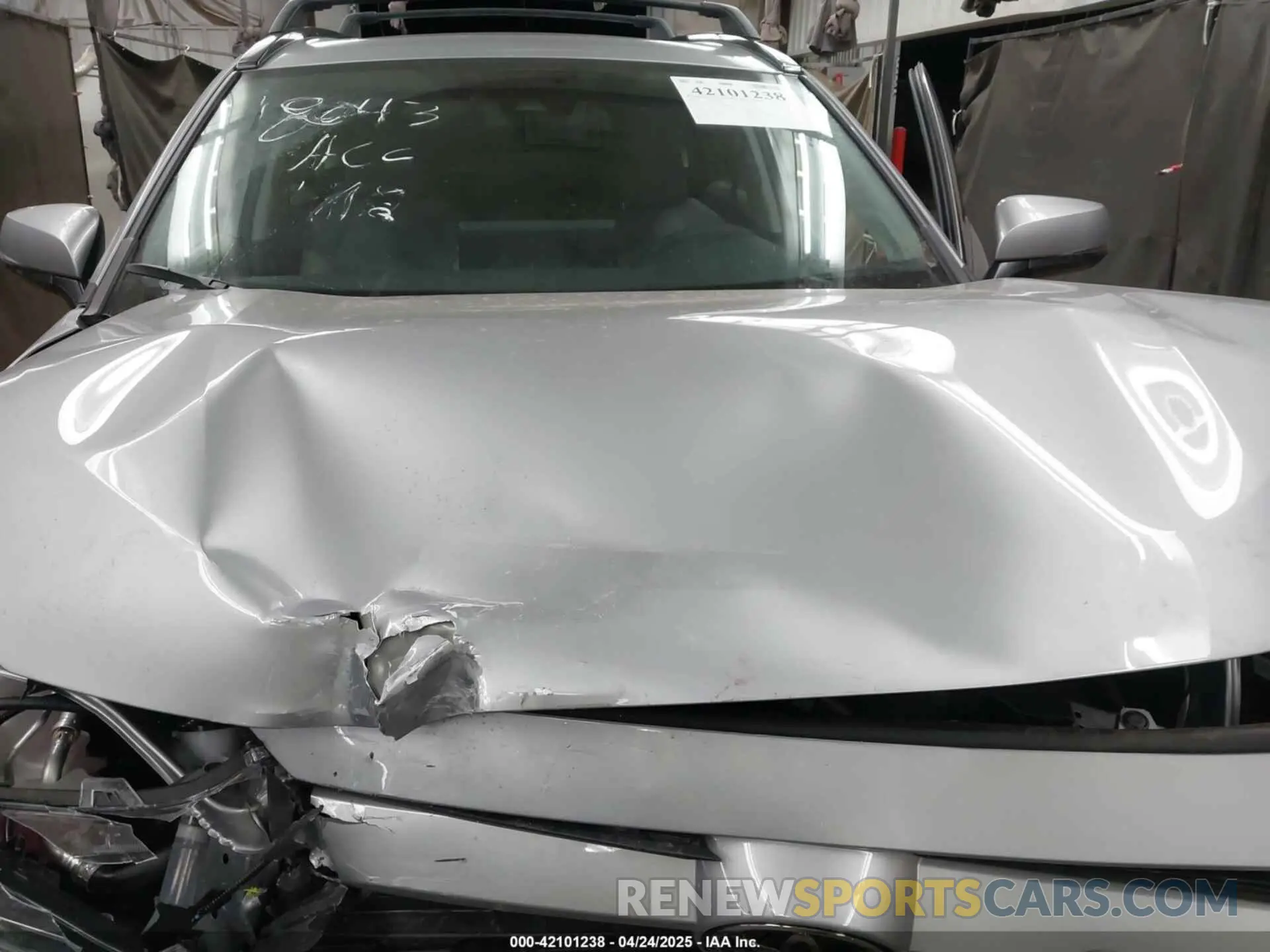 10 fotografías del automóvil dañado 2T3A1RFV9SW522259 TOYOTA RAV4 2025