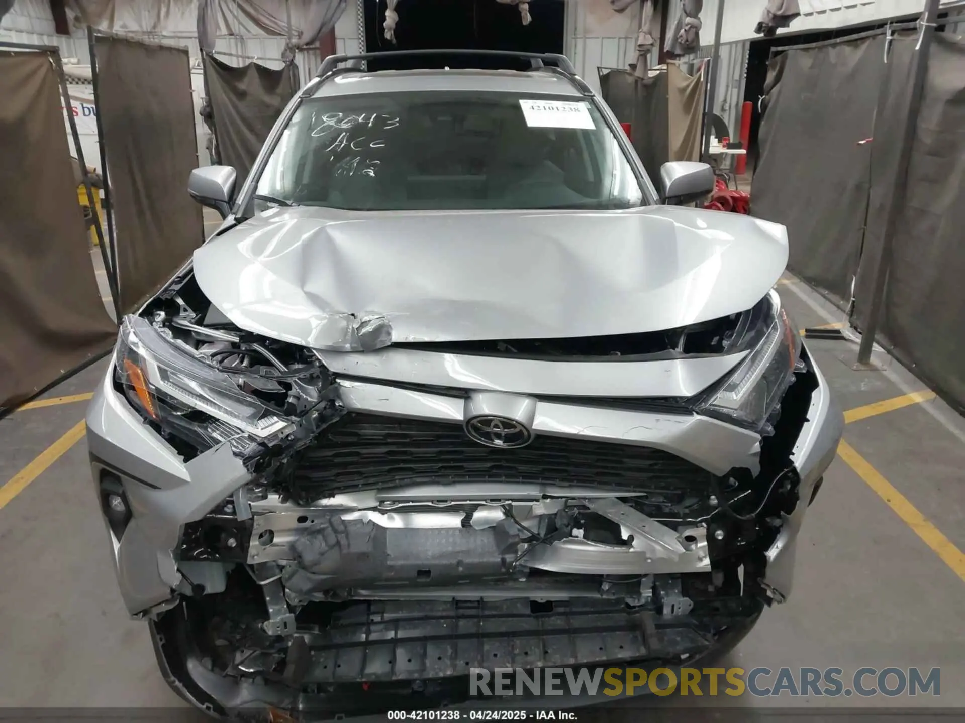 12 fotografías del automóvil dañado 2T3A1RFV9SW522259 TOYOTA RAV4 2025