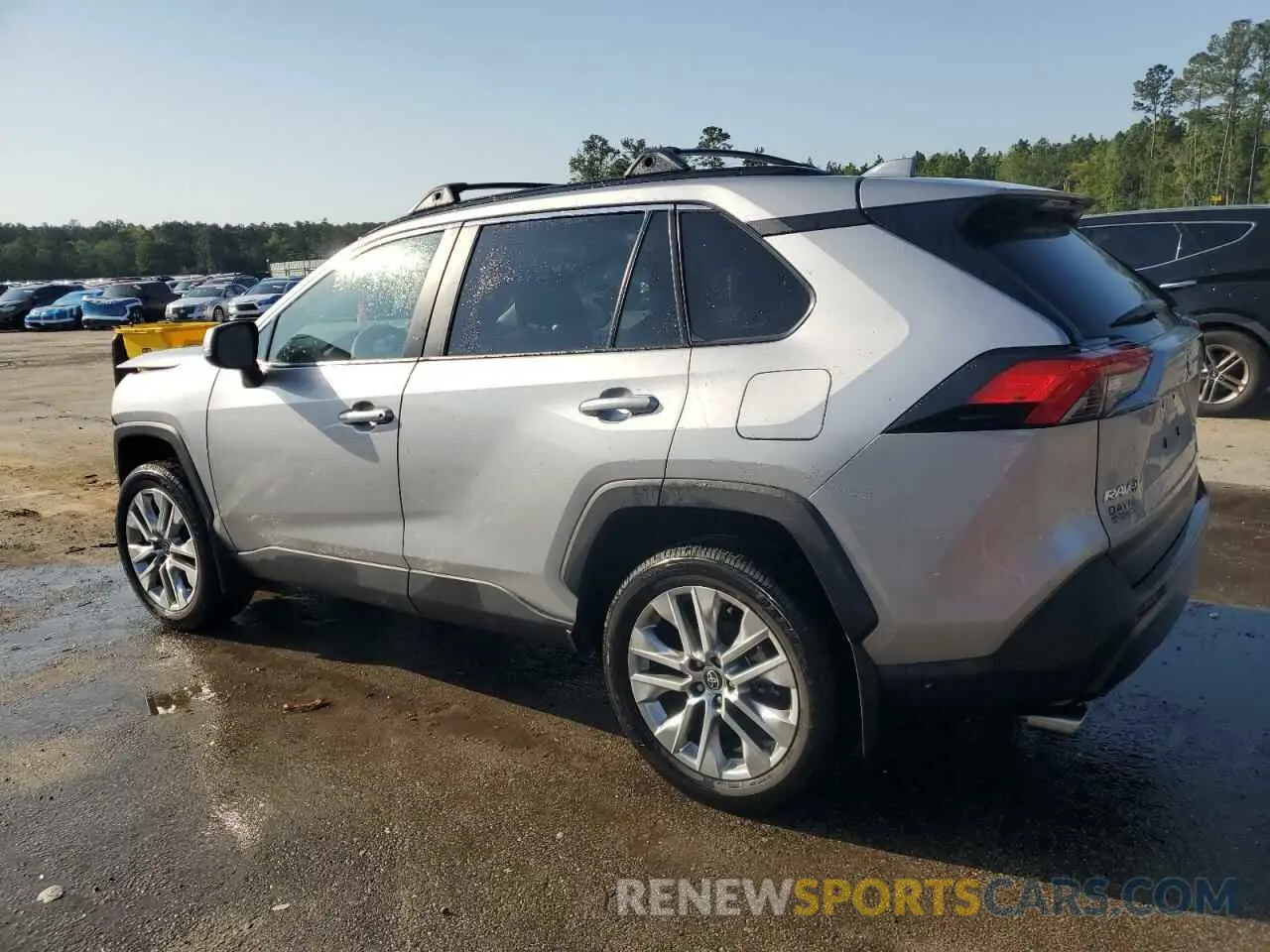 2 fotografías del automóvil dañado 2T3C1RFV2SC308112 TOYOTA RAV4 2025