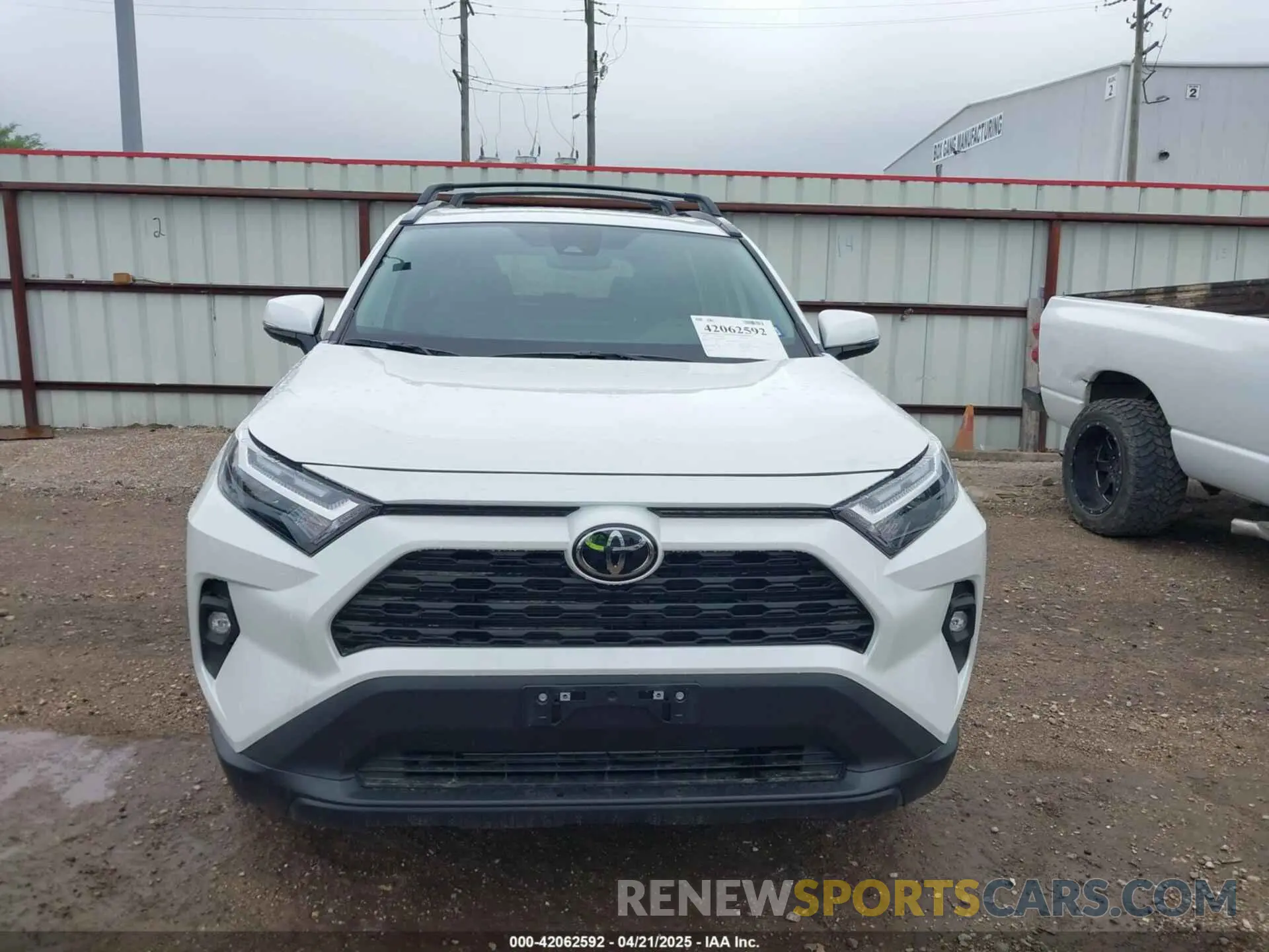 13 fotografías del automóvil dañado 2T3C1RFV5SW369078 TOYOTA RAV4 2025