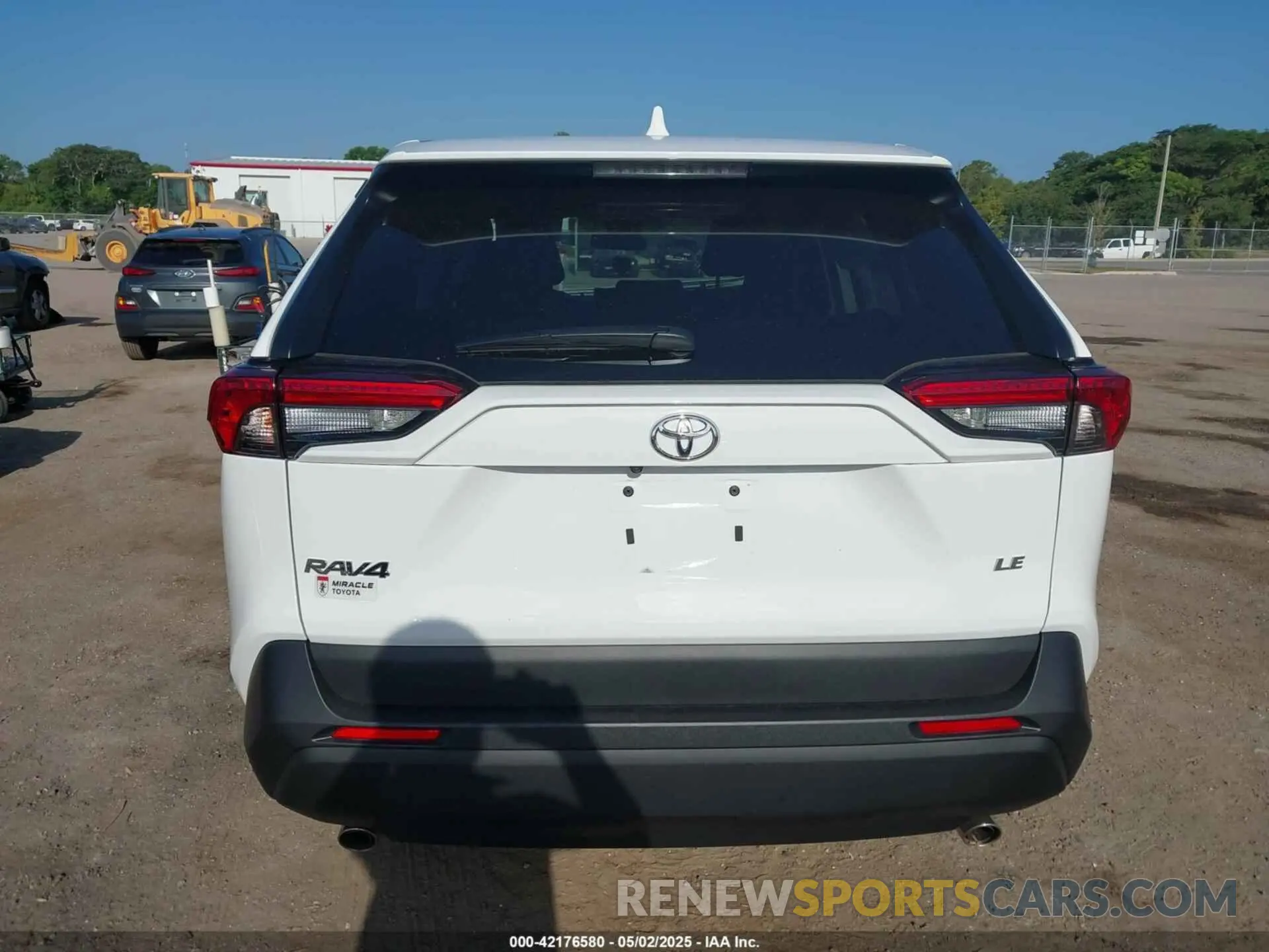 17 fotografías del automóvil dañado 2T3H1RFV1SC306602 TOYOTA RAV4 2025