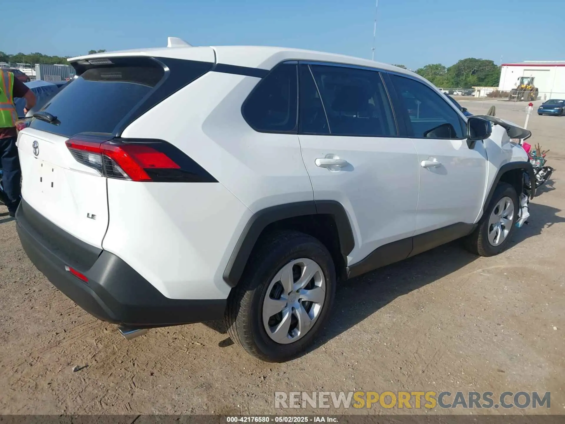 4 fotografías del automóvil dañado 2T3H1RFV1SC306602 TOYOTA RAV4 2025