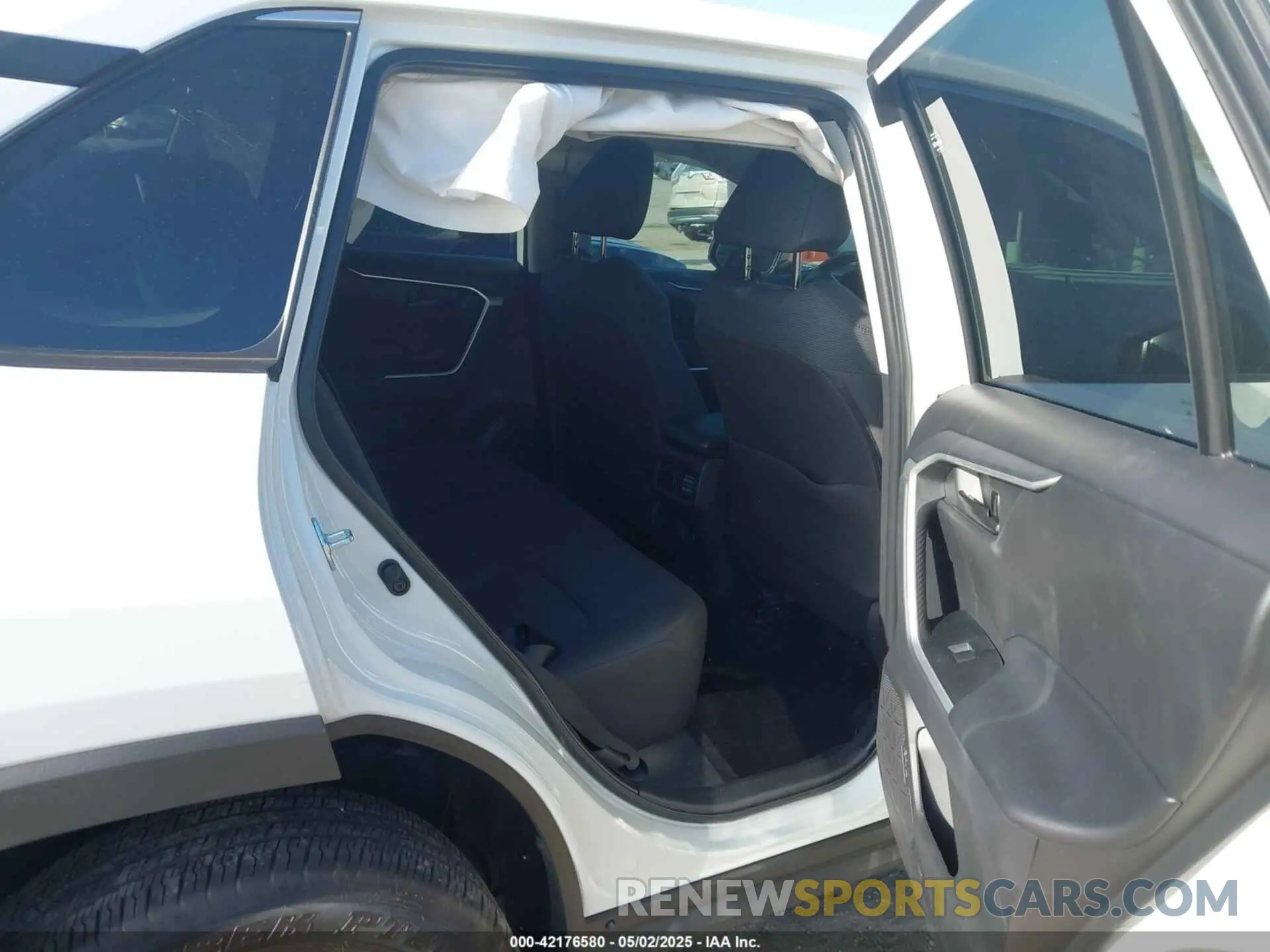 8 fotografías del automóvil dañado 2T3H1RFV1SC306602 TOYOTA RAV4 2025