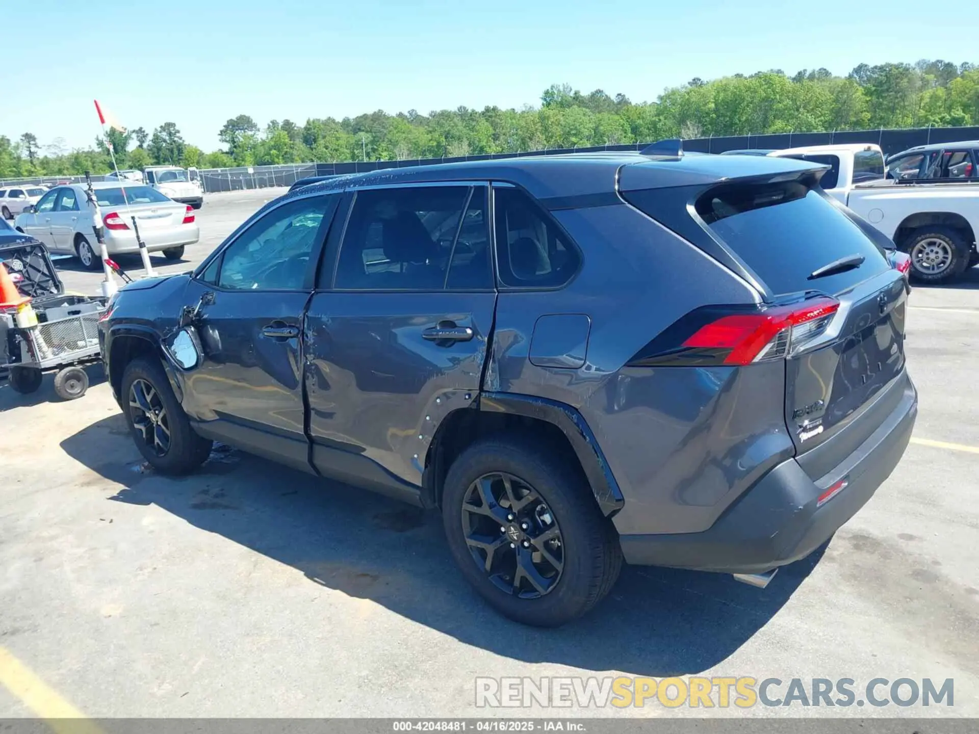 3 fotografías del automóvil dañado 2T3H1RFV1SC316448 TOYOTA RAV4 2025