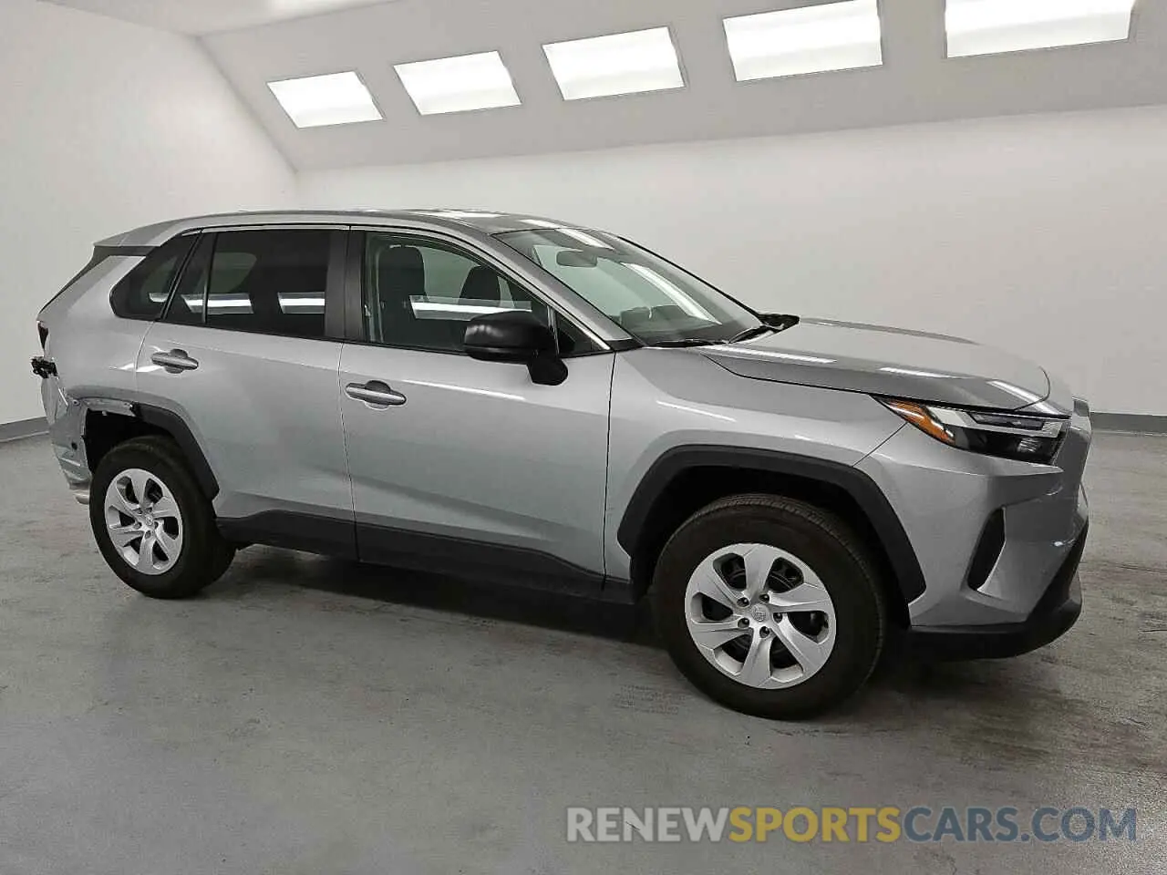 4 fotografías del automóvil dañado 2T3H1RFV3SW373989 TOYOTA RAV4 2025