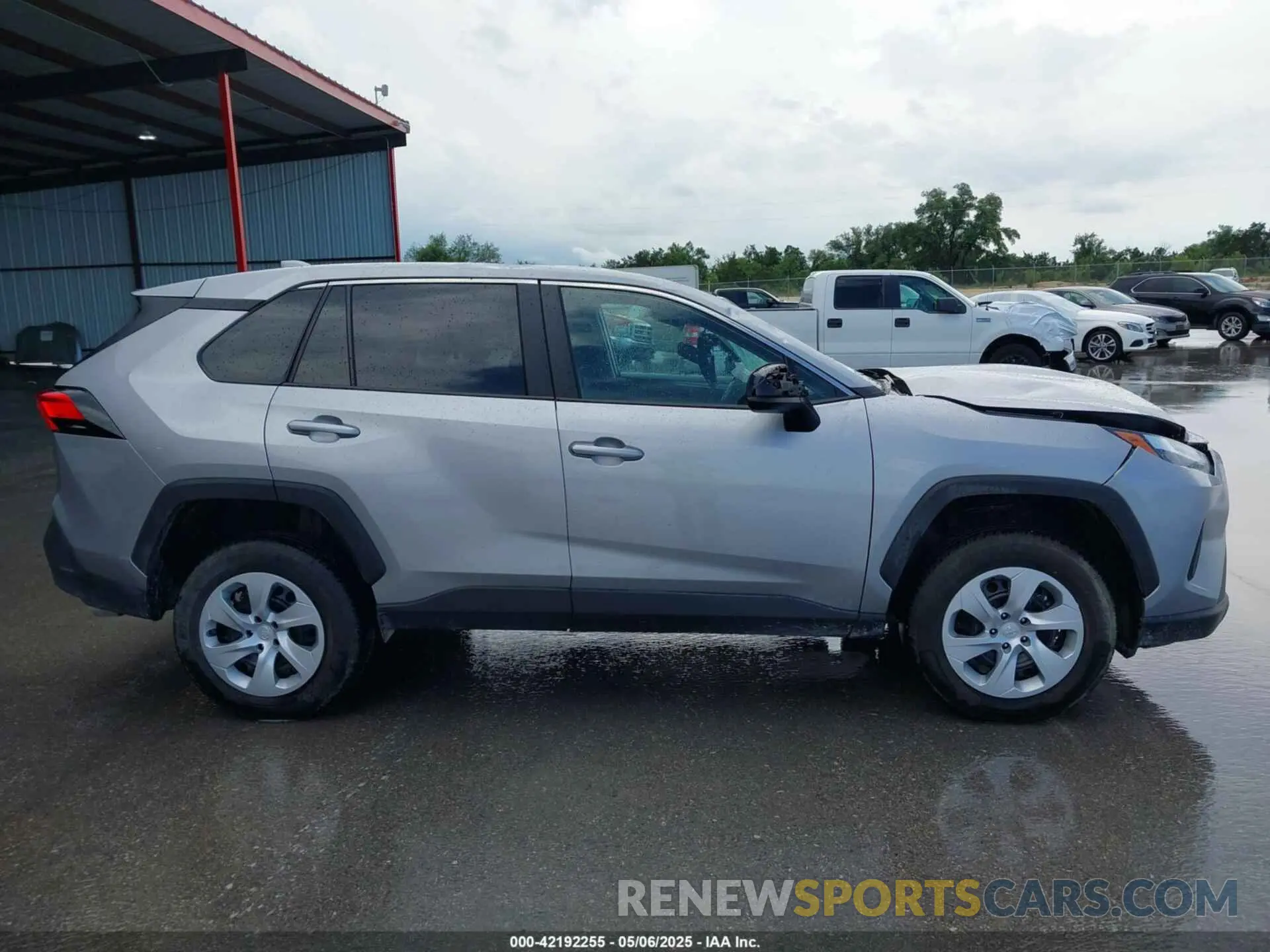 13 fotografías del automóvil dañado 2T3H1RFV6SC309785 TOYOTA RAV4 2025