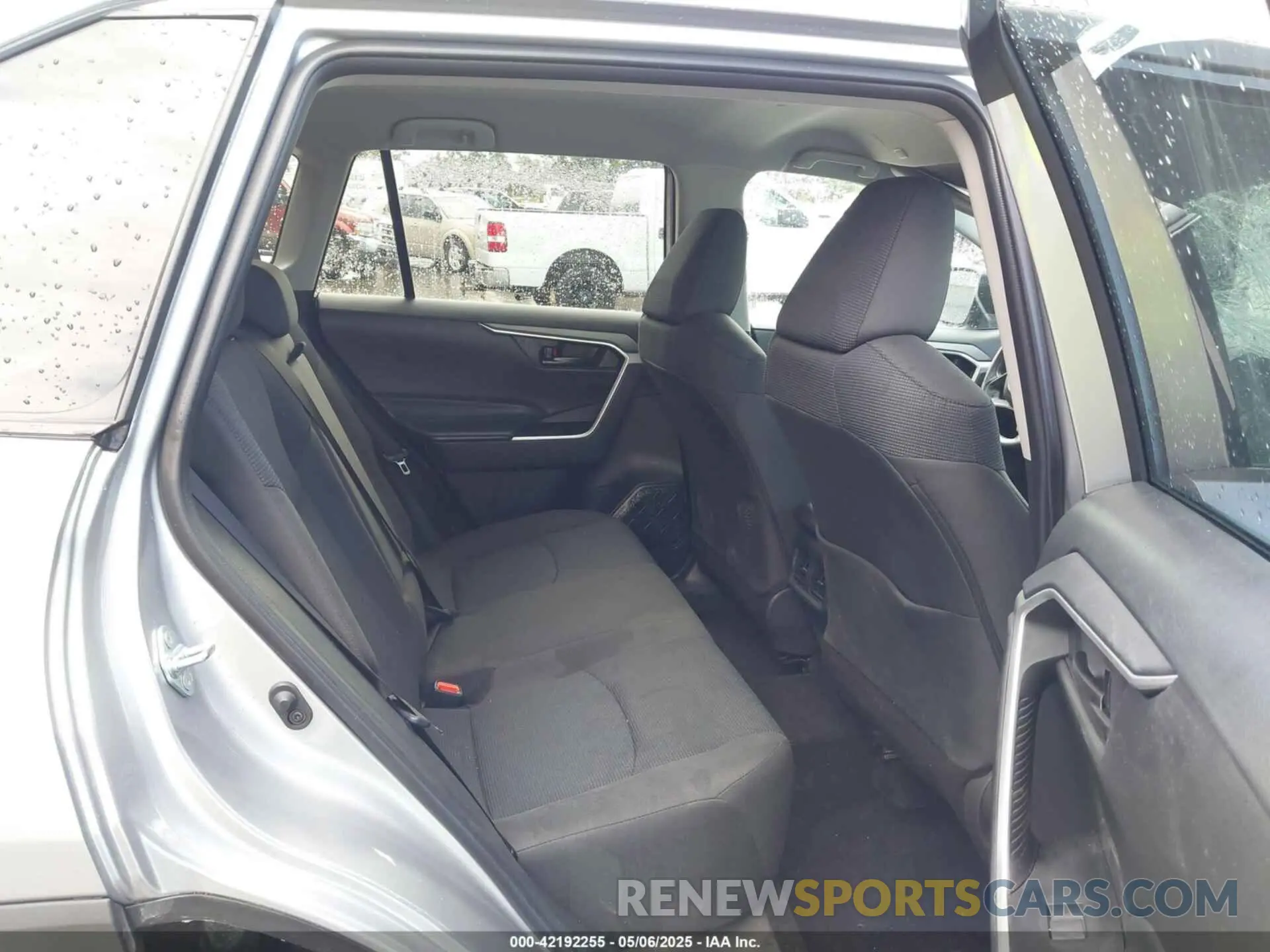 8 fotografías del automóvil dañado 2T3H1RFV6SC309785 TOYOTA RAV4 2025