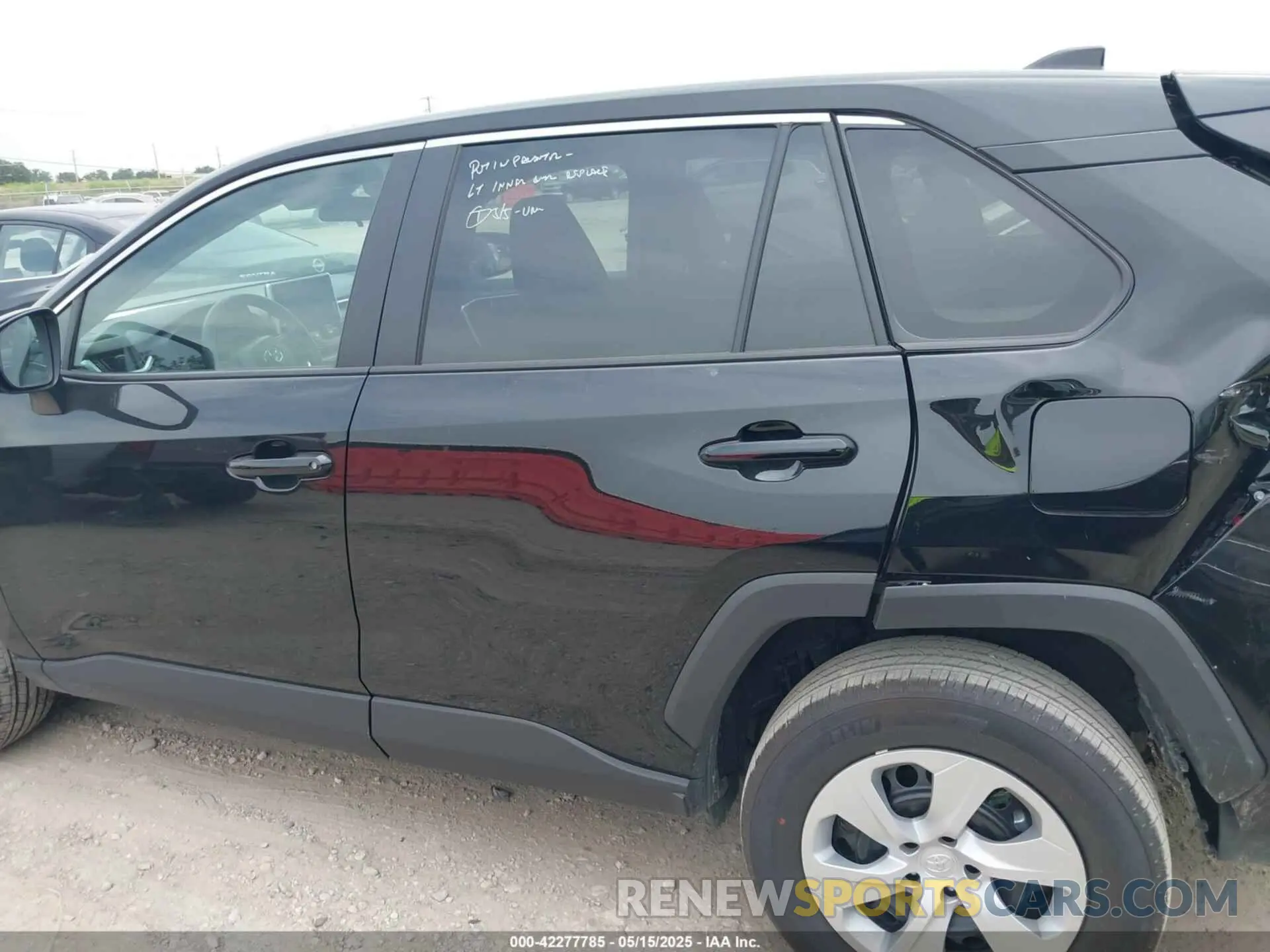 14 fotografías del automóvil dañado 2T3H1RFV6SW379978 TOYOTA RAV4 2025