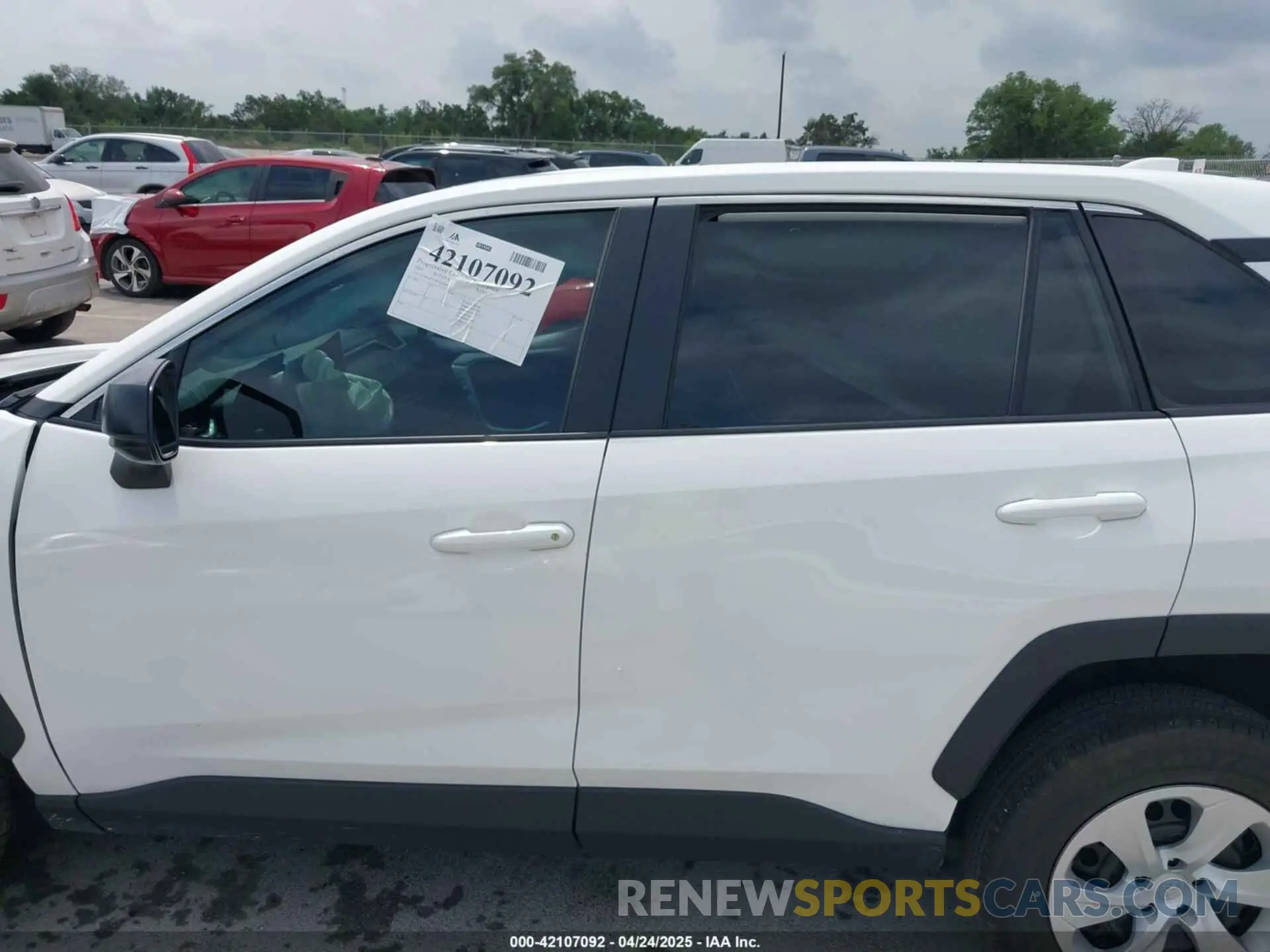14 fotografías del automóvil dañado 2T3H1RFV7SC321489 TOYOTA RAV4 2025