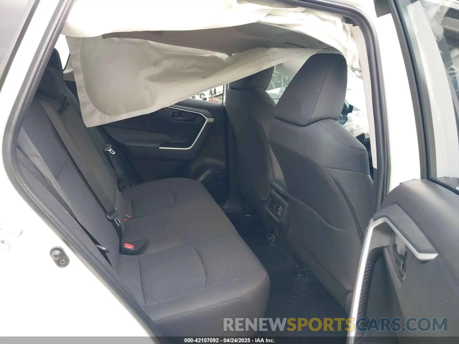 8 fotografías del automóvil dañado 2T3H1RFV7SC321489 TOYOTA RAV4 2025