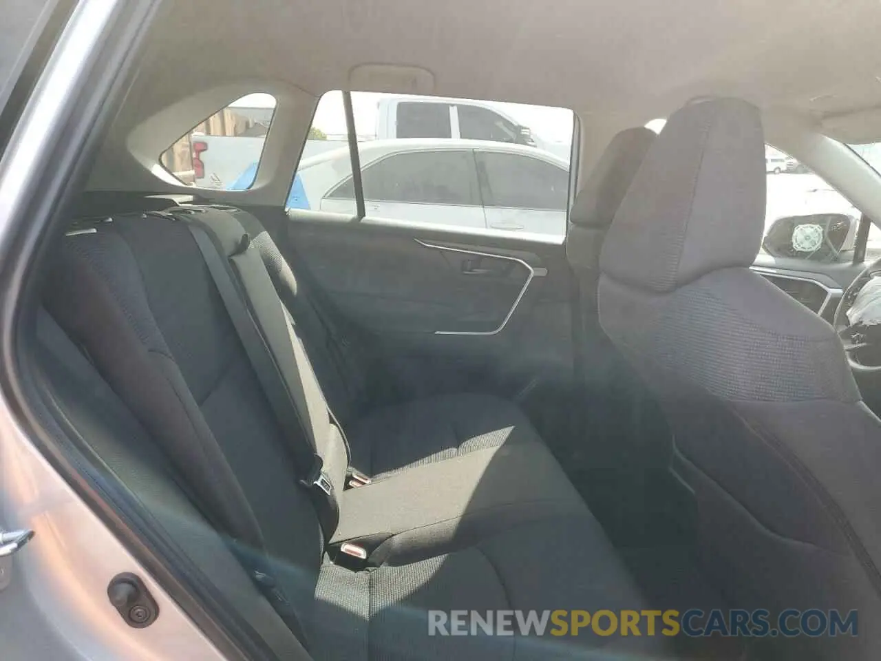 11 fotografías del automóvil dañado 2T3MWRFV8SW262595 TOYOTA RAV4 2025