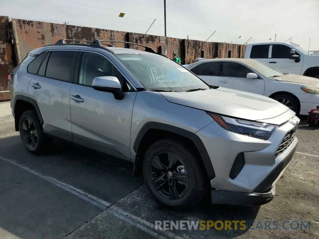 4 fotografías del automóvil dañado 2T3MWRFV8SW262595 TOYOTA RAV4 2025