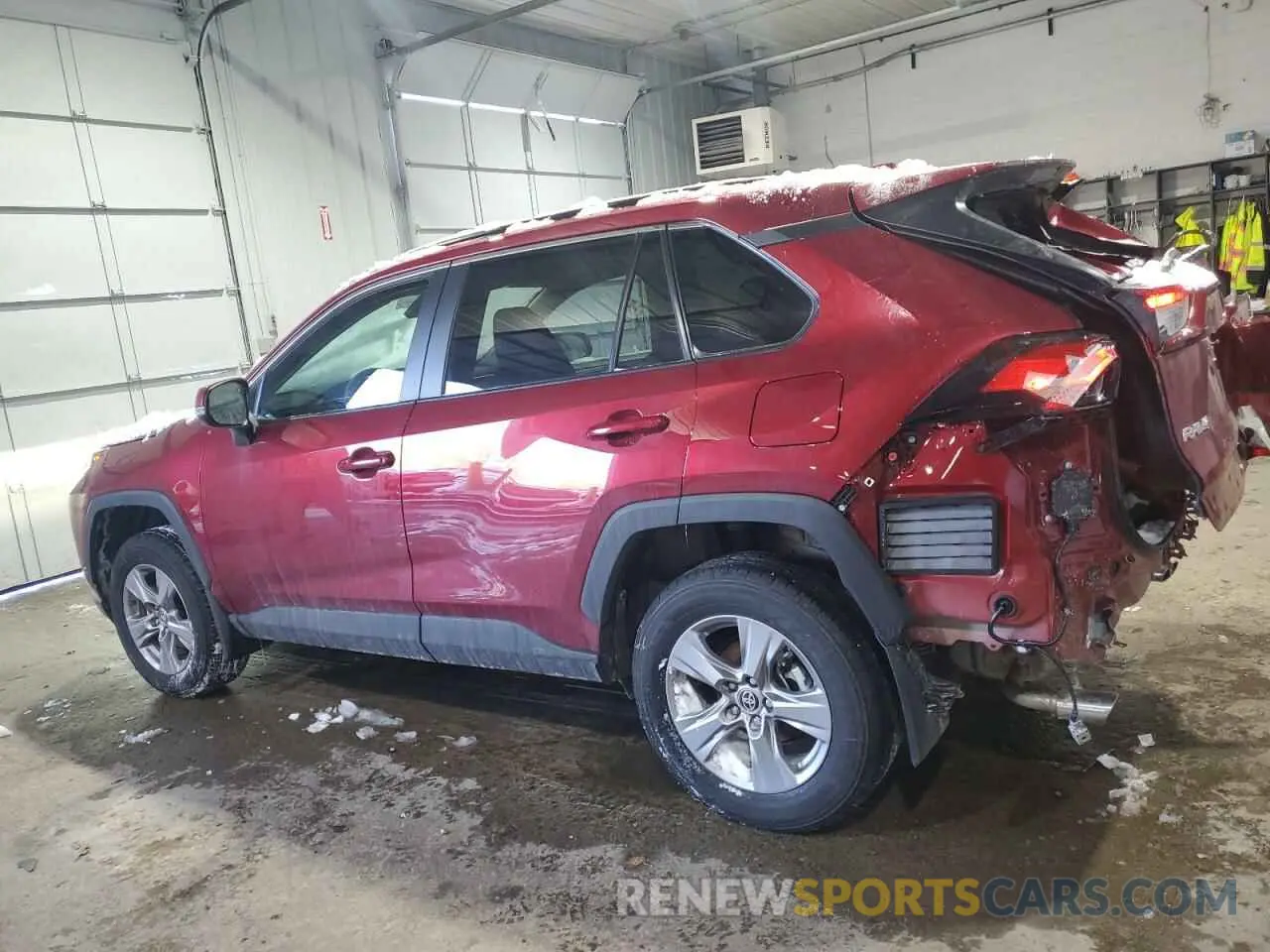 2 fotografías del automóvil dañado 2T3P1RFV0SW500676 TOYOTA RAV4 2025