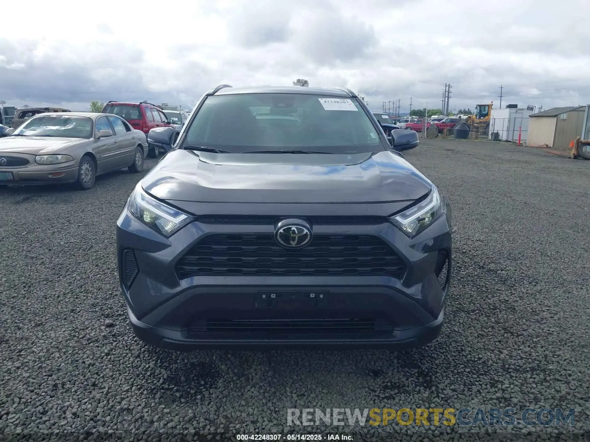 12 fotografías del automóvil dañado 2T3P1RFV4SW531560 TOYOTA RAV4 2025