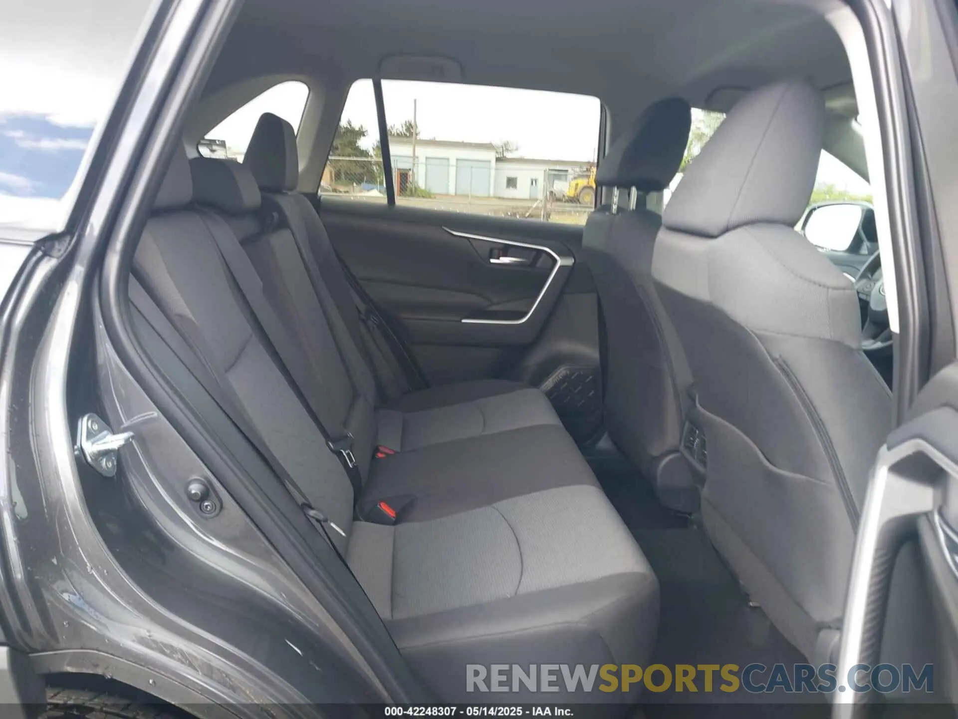 8 fotografías del automóvil dañado 2T3P1RFV4SW531560 TOYOTA RAV4 2025