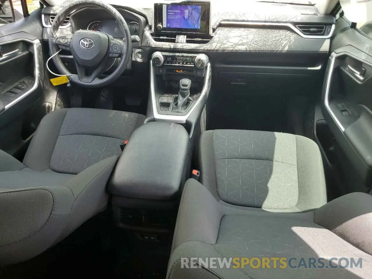 8 fotografías del automóvil dañado 2T3W1RFV0SC304346 TOYOTA RAV4 2025
