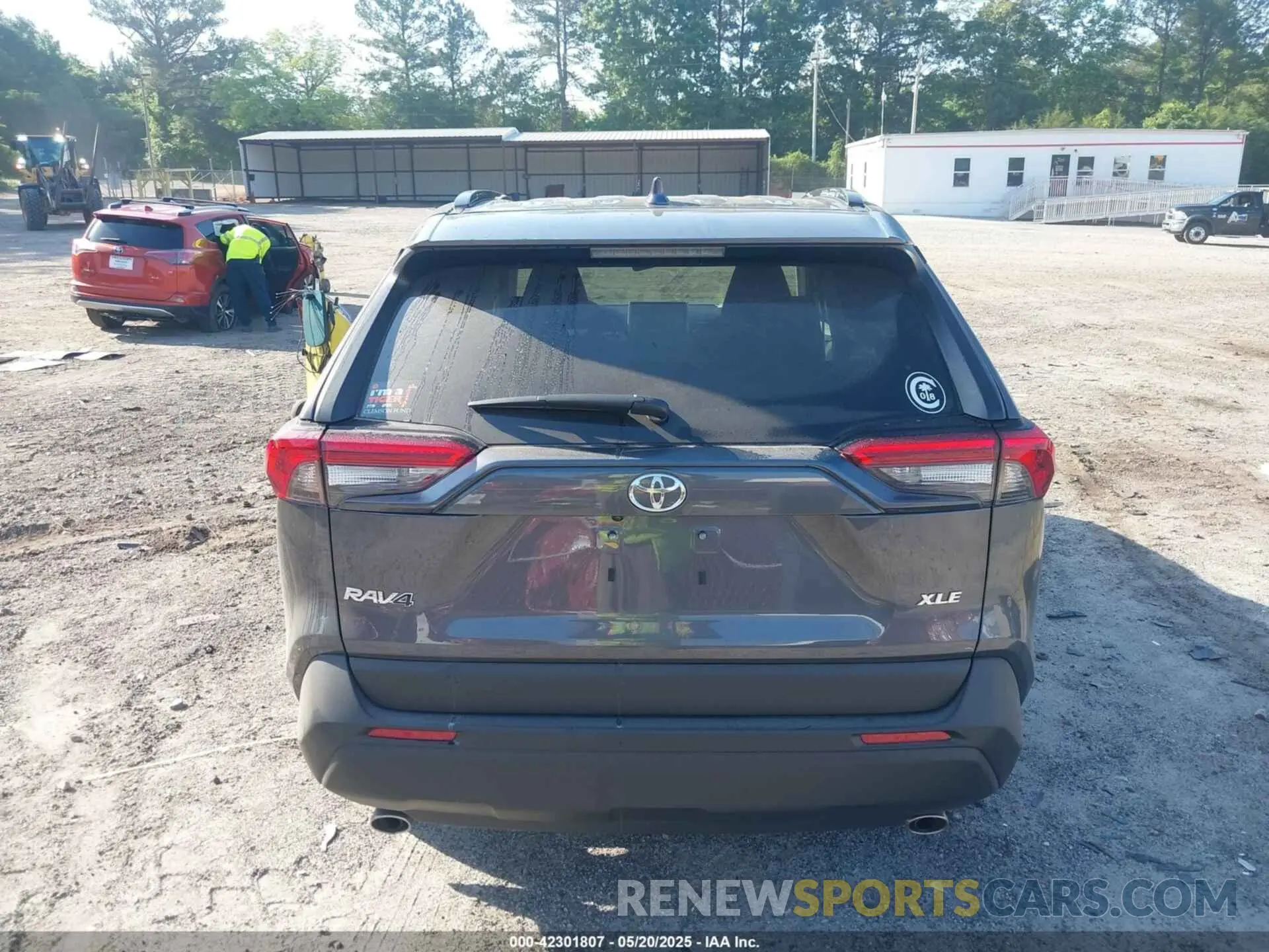 16 fotografías del automóvil dañado 2T3W1RFV7SC310614 TOYOTA RAV4 2025