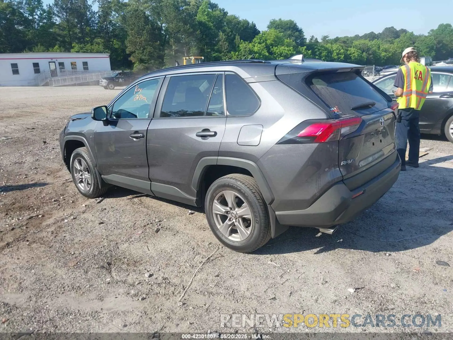 3 fotografías del automóvil dañado 2T3W1RFV7SC310614 TOYOTA RAV4 2025